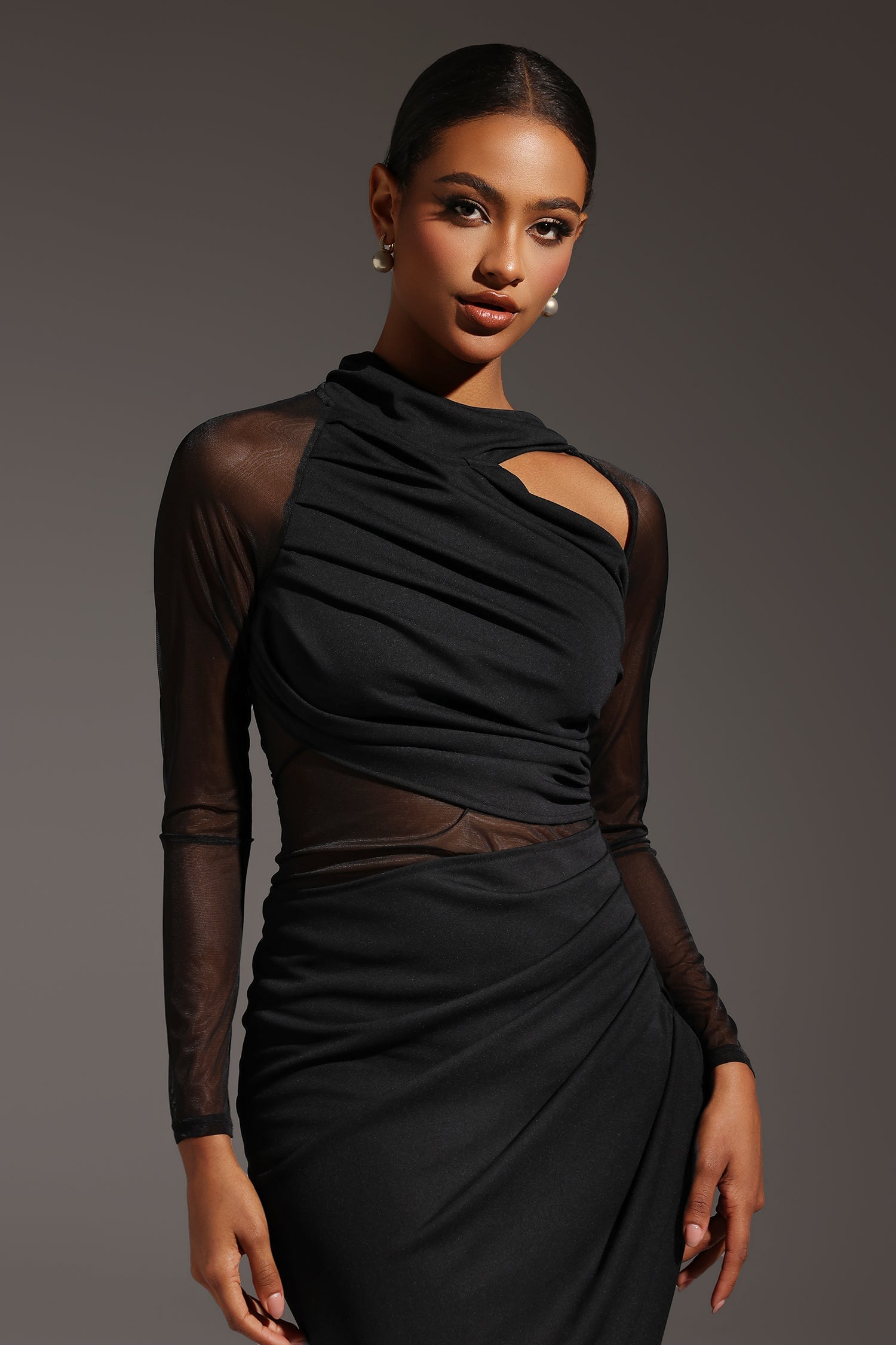 Ginevra Midi Dress - Stretchy Fit - Flattering Silhouette - Versatile - True To Size - Model Stats For Reference