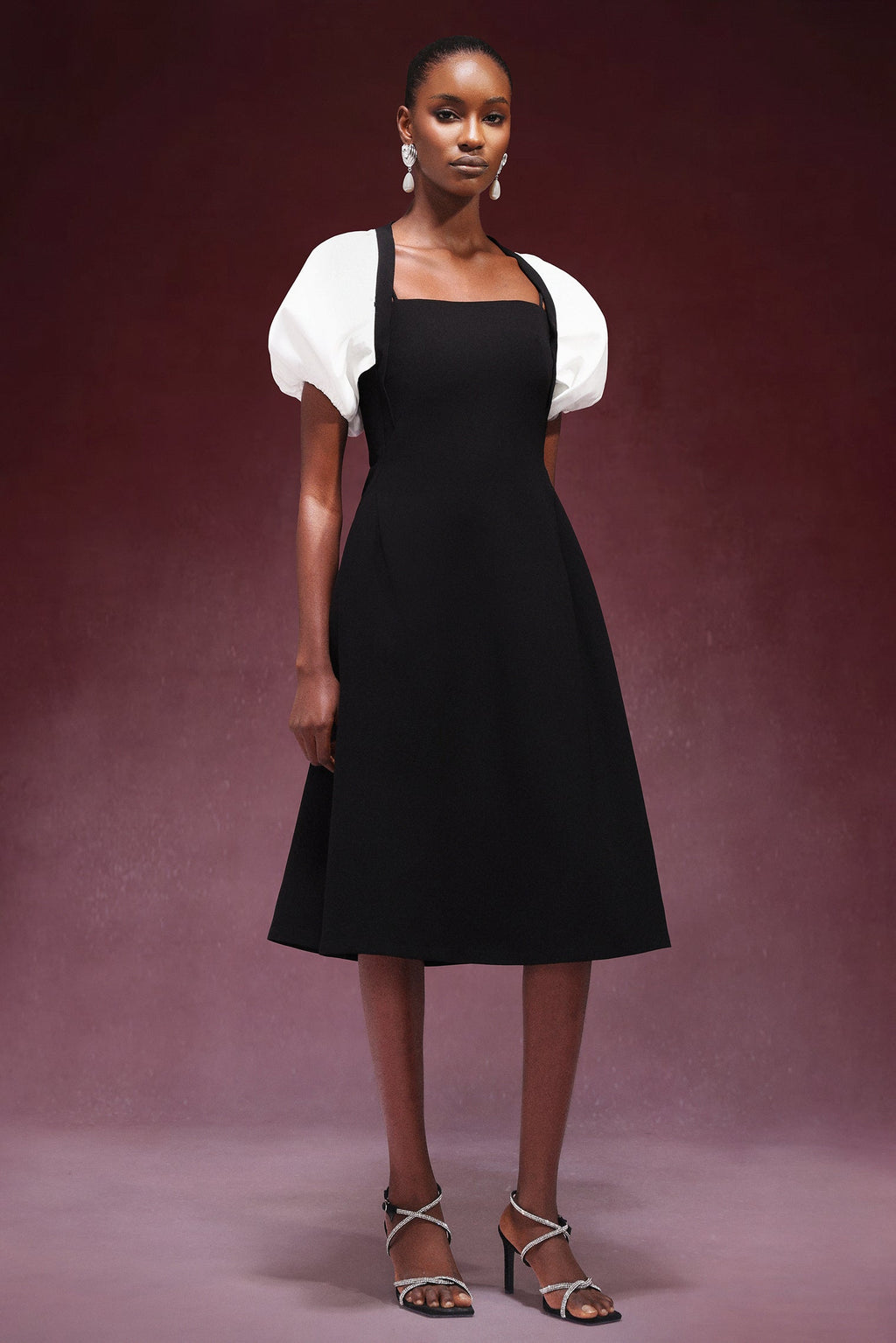 Millie Midi Dress - Square-Cut Collar - Voluminous Sleeves - Flattering Silhouette - Comfortable Fit - Statement-Making
