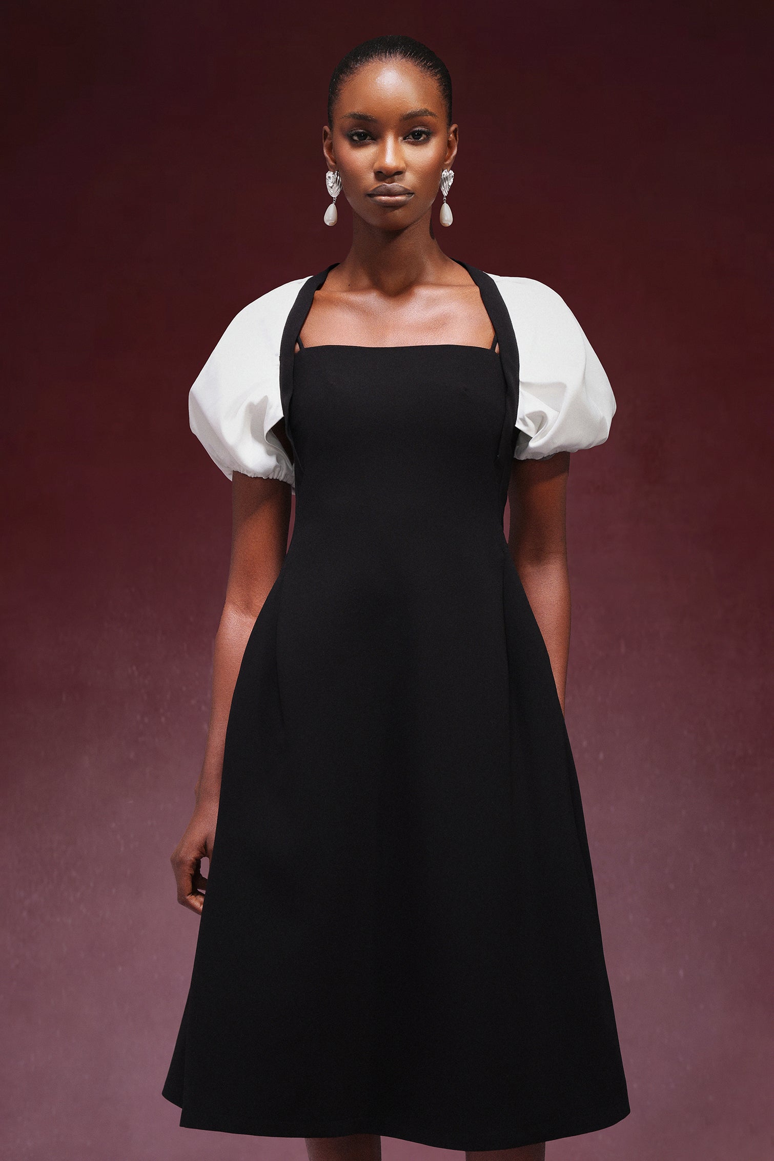 Millie Midi Dress - Square-Cut Collar - Voluminous Sleeves - Flattering Silhouette - Comfortable Fit - Statement-Making