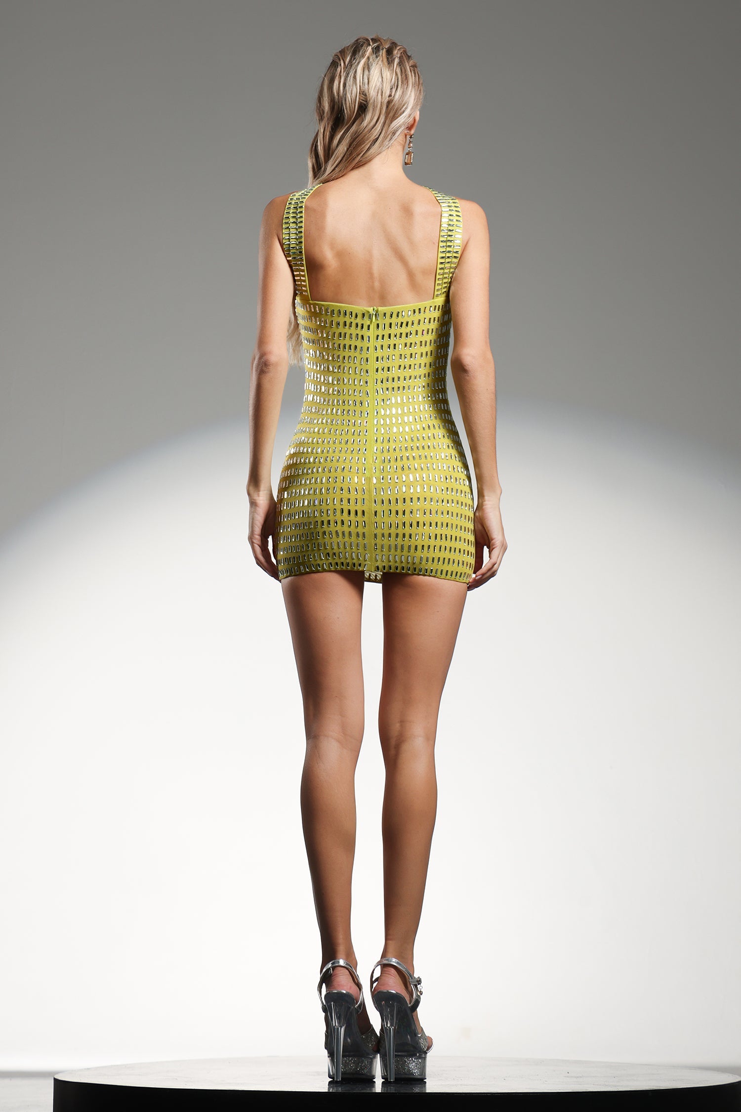 Perlina Mini Dress - Halter Neckline - Sleeveless - Diamond Pattern - Fitted Silhouette - High-Quality Materials