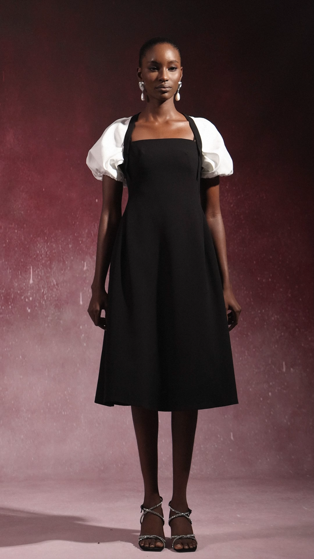Millie Midi Dress - Square-Cut Collar - Voluminous Sleeves - Flattering Silhouette - Comfortable Fit - Statement-Making