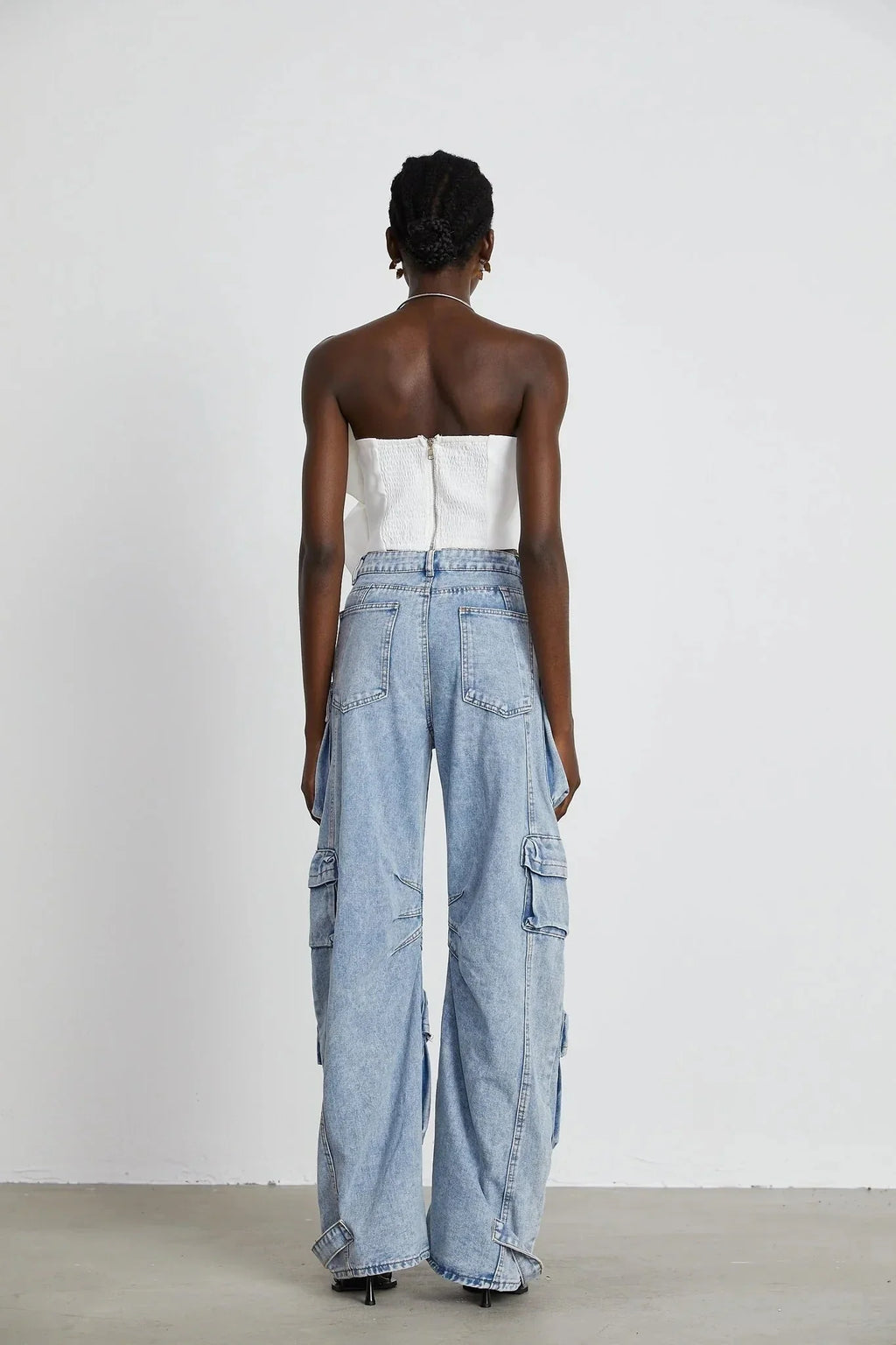 Adrianna Floral Top - Off the Shoulder Design - Sleeveless - Floral Appliqu Detailing - Cropped Length