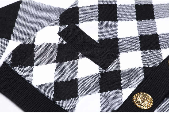 Alba Cardigan - Cropped Length - Argyle Pattern - Tailored Fit - Golden Buttons - Soft Knit Fabric