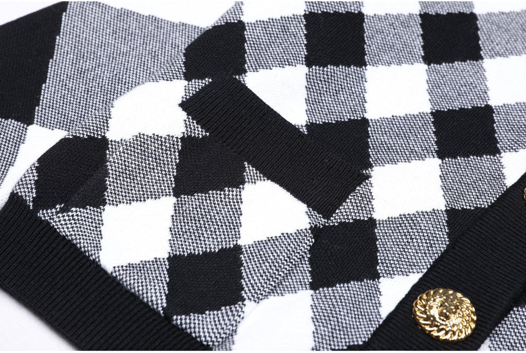 Alba Cardigan - Cropped Length - Argyle Pattern - Tailored Fit - Golden Buttons - Soft Knit Fabric