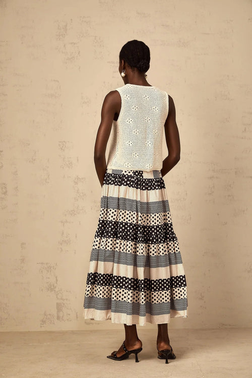 Bailey Top Crochet - Knit Flower - Pin Detail & Clasp Fastening