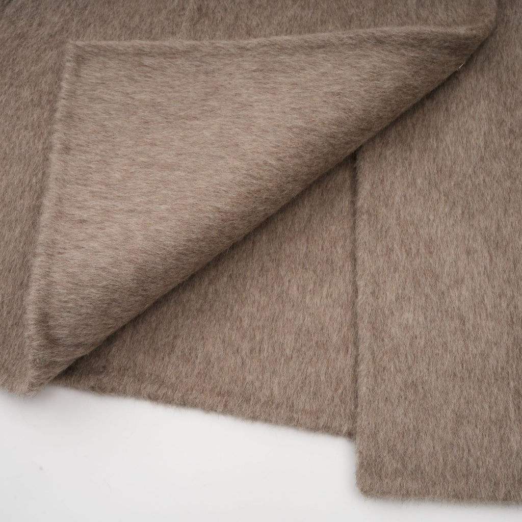 Barbara Coat - Crew neck - Cape sleeves - Detachable collar and cuffs