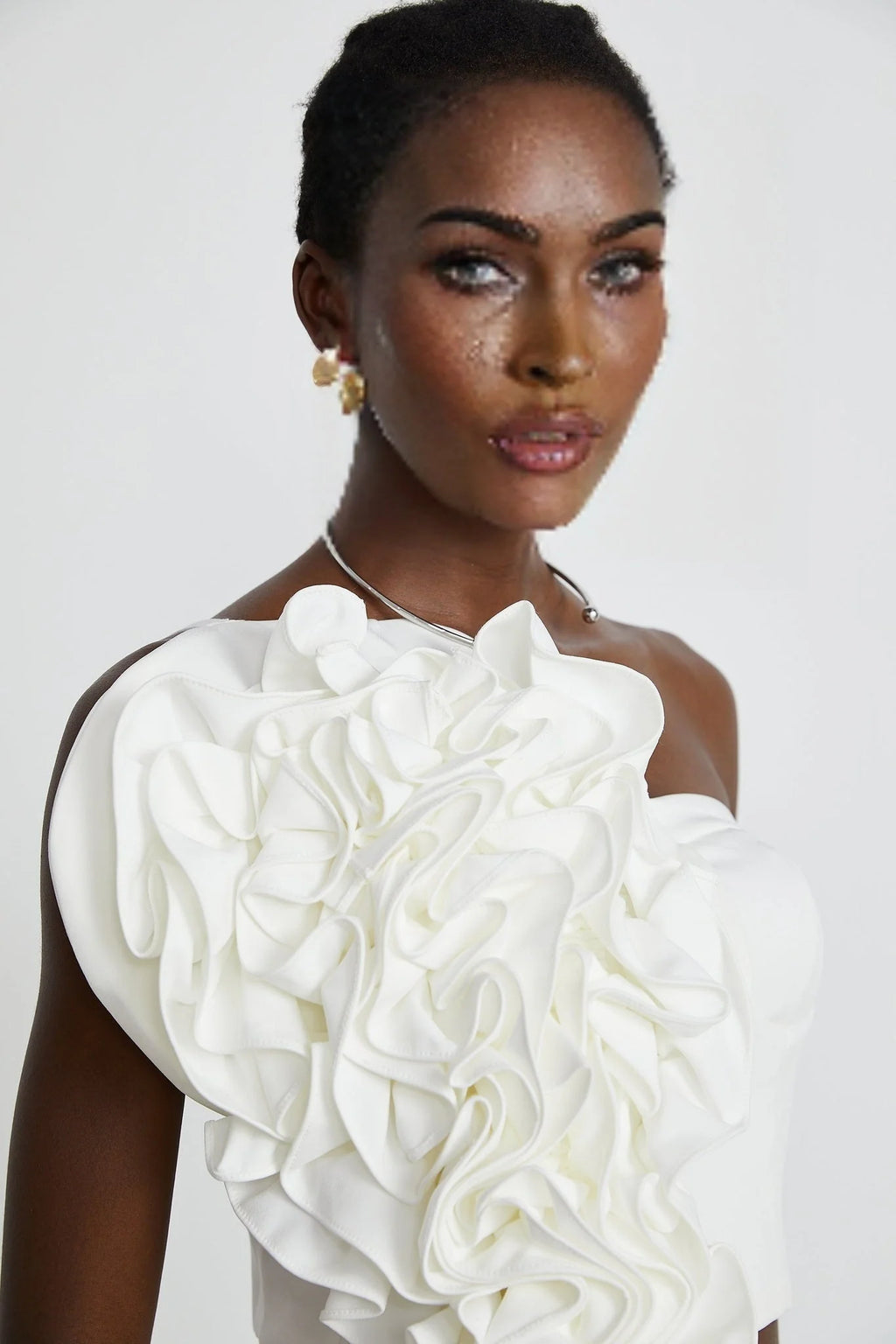 Caterina Floral Top - Off - the - shoulder Style - Sleeveless Design - Floral Applique Detailing - Rear Zip Fastening