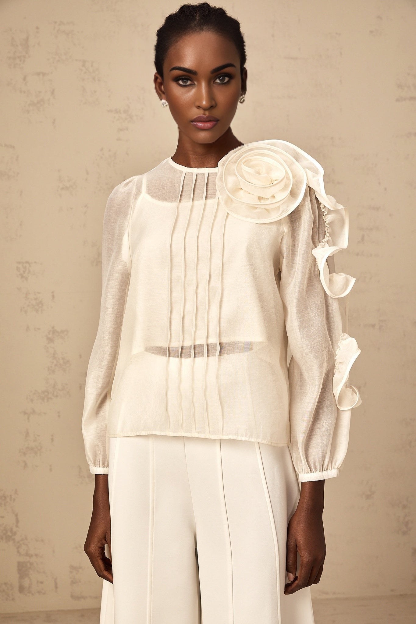 Caterinella Blouse – 3D Flower Detailing – Long Puff Sleeves – Crew Neck