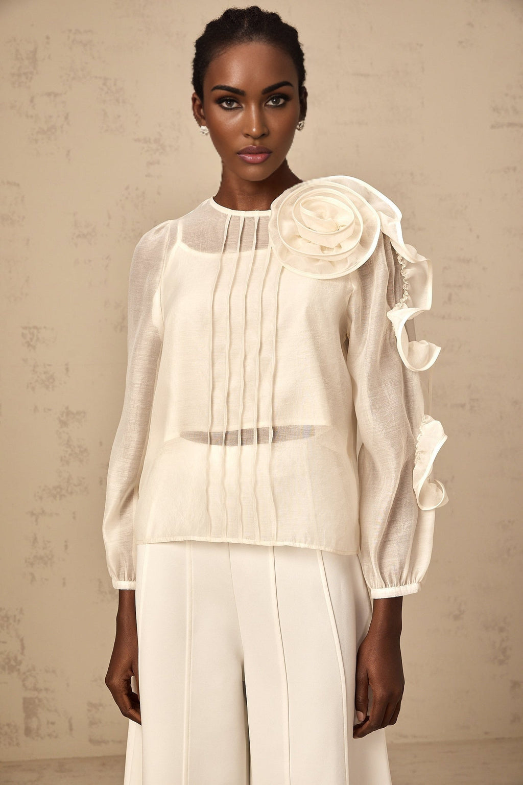Caterinella Blouse – 3D Flower Detailing – Long Puff Sleeves – Crew Neck