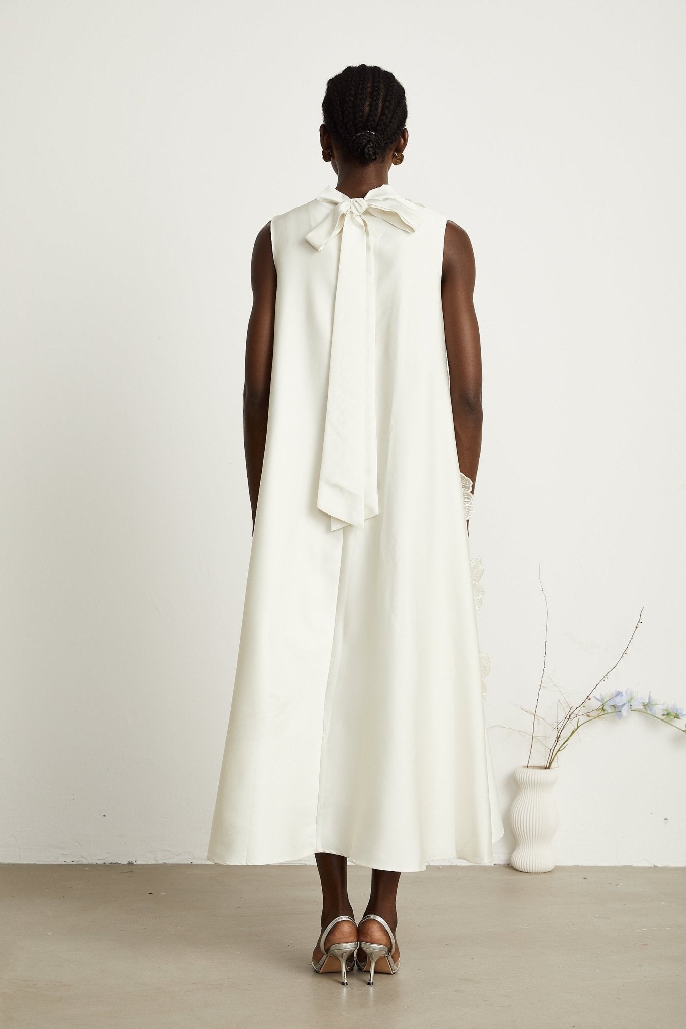 Caterinella Floral Midi Dress - Sleeveless Style - Beaded Floral Appliqué - A - line Cut - Rear Zip Fastening