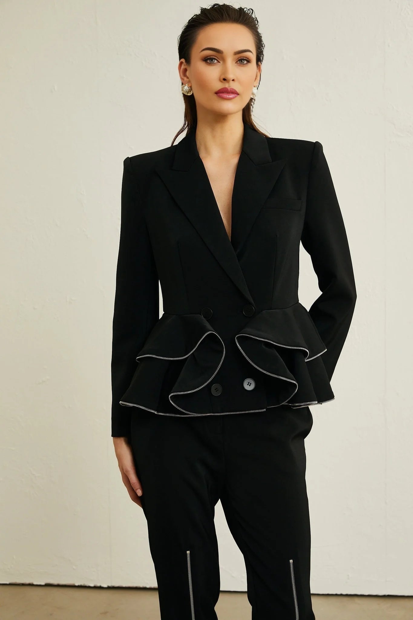 Danielle Jacket & Trousers - V neck - Long sleeves - Buttoned cuffs - High waist