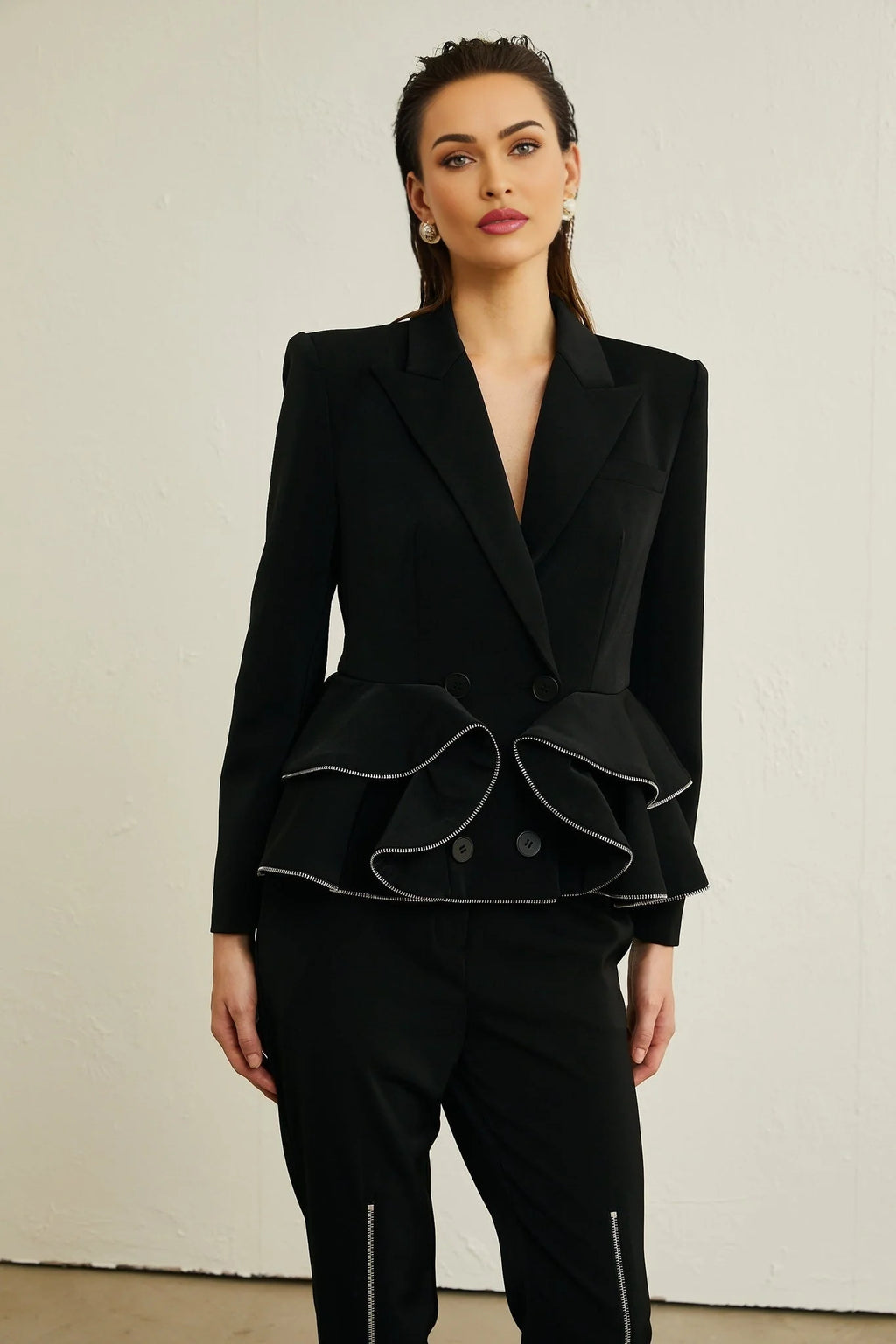 Danielle Jacket & Trousers - V neck - Long sleeves - Buttoned cuffs - High waist