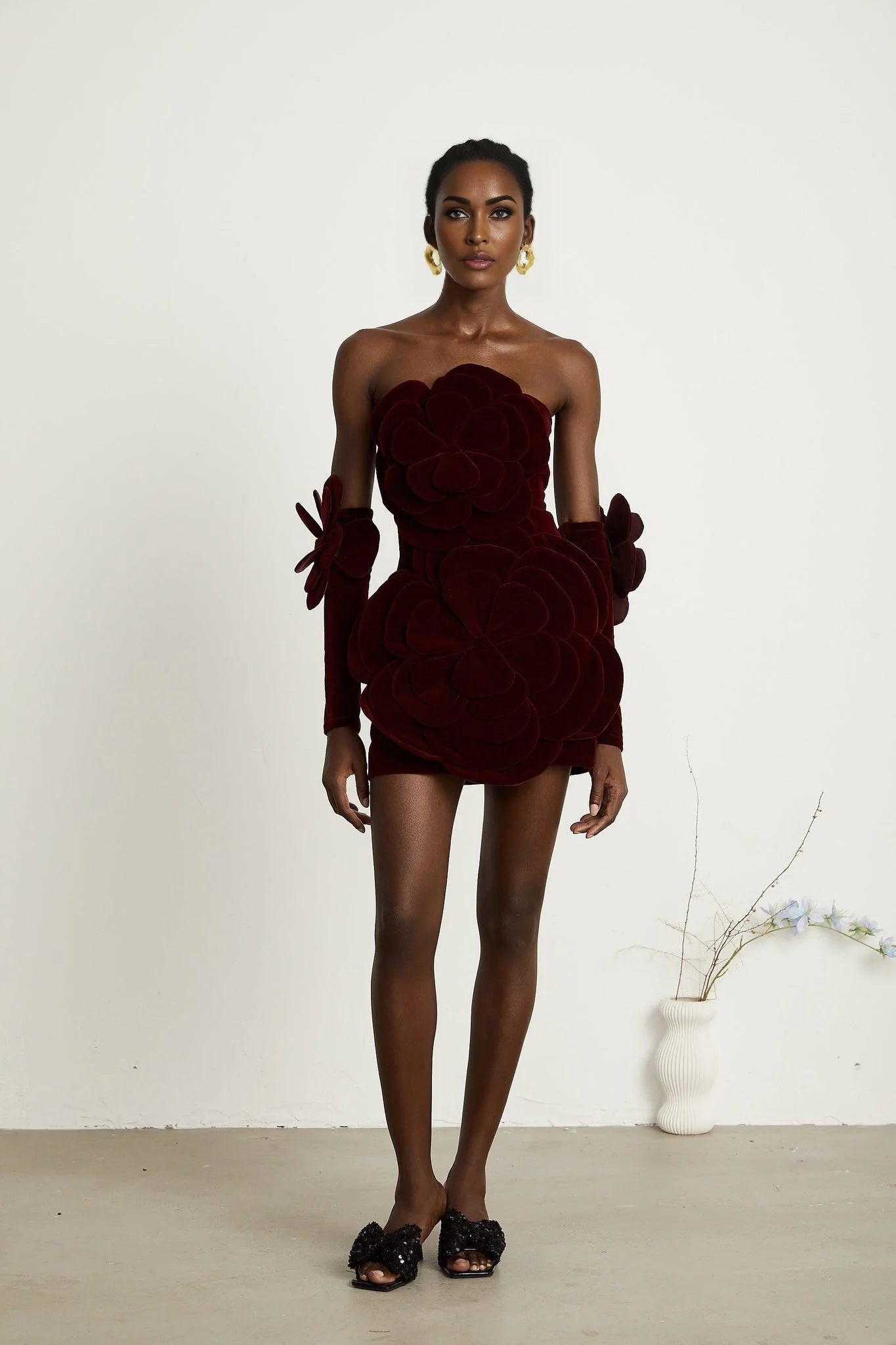 Daphne Mini Dress - Off - the - Shoulder Design - Long Sleeve Floral Appliqu - Thigh Length Straight Hem