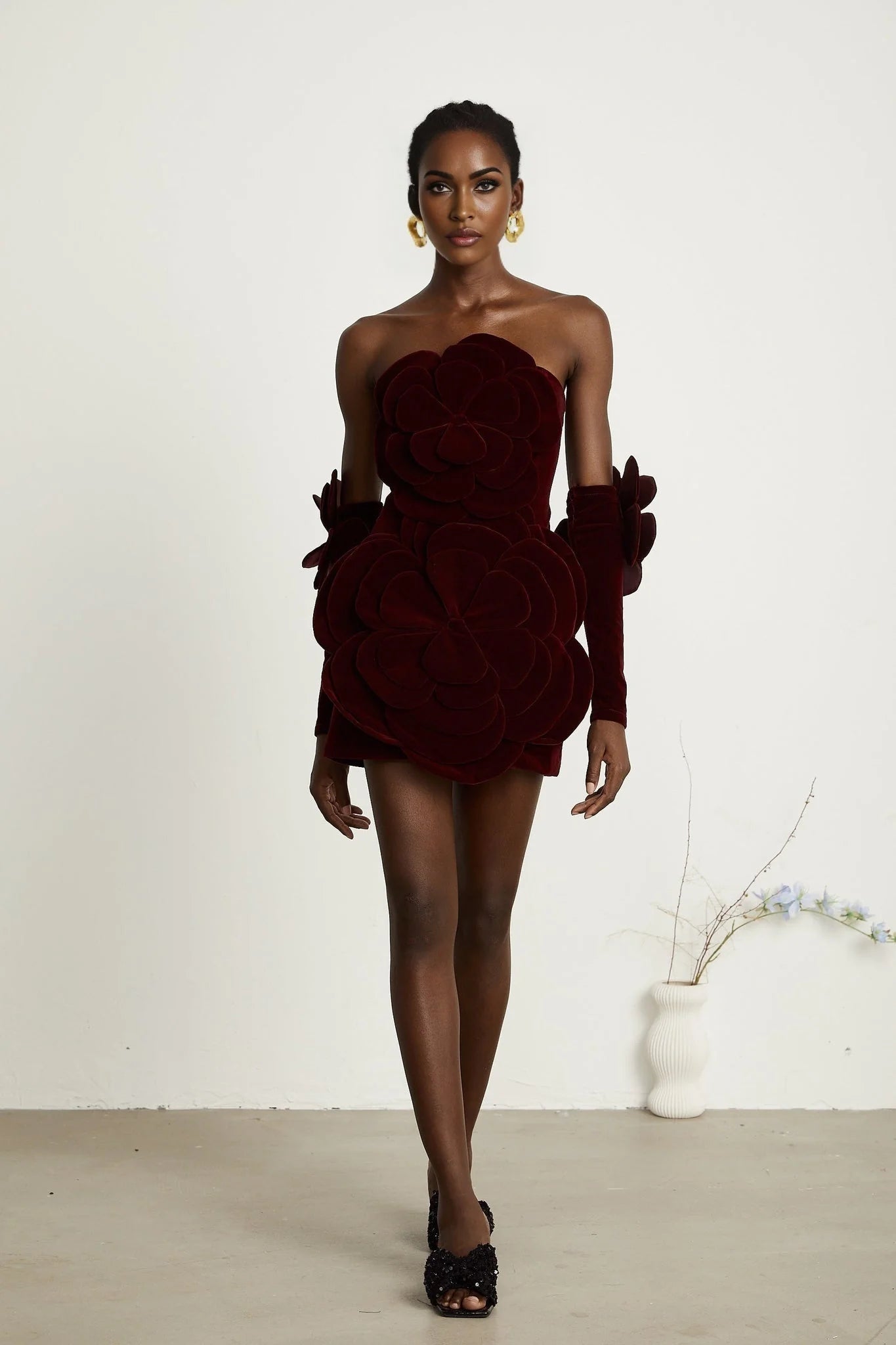 Daphne Mini Dress - Off - the - Shoulder Design - Long Sleeve Floral Appliqu - Thigh Length Straight Hem