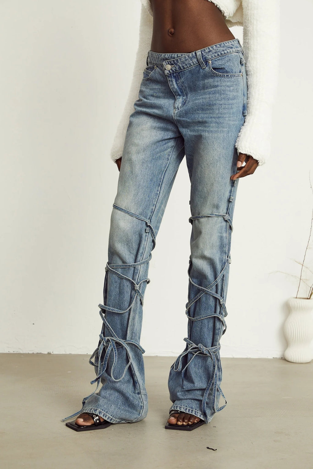 Diana Jeans - Strap Detailing - Whiskering Effect - Off - Center Button Fastening - Five Pockets