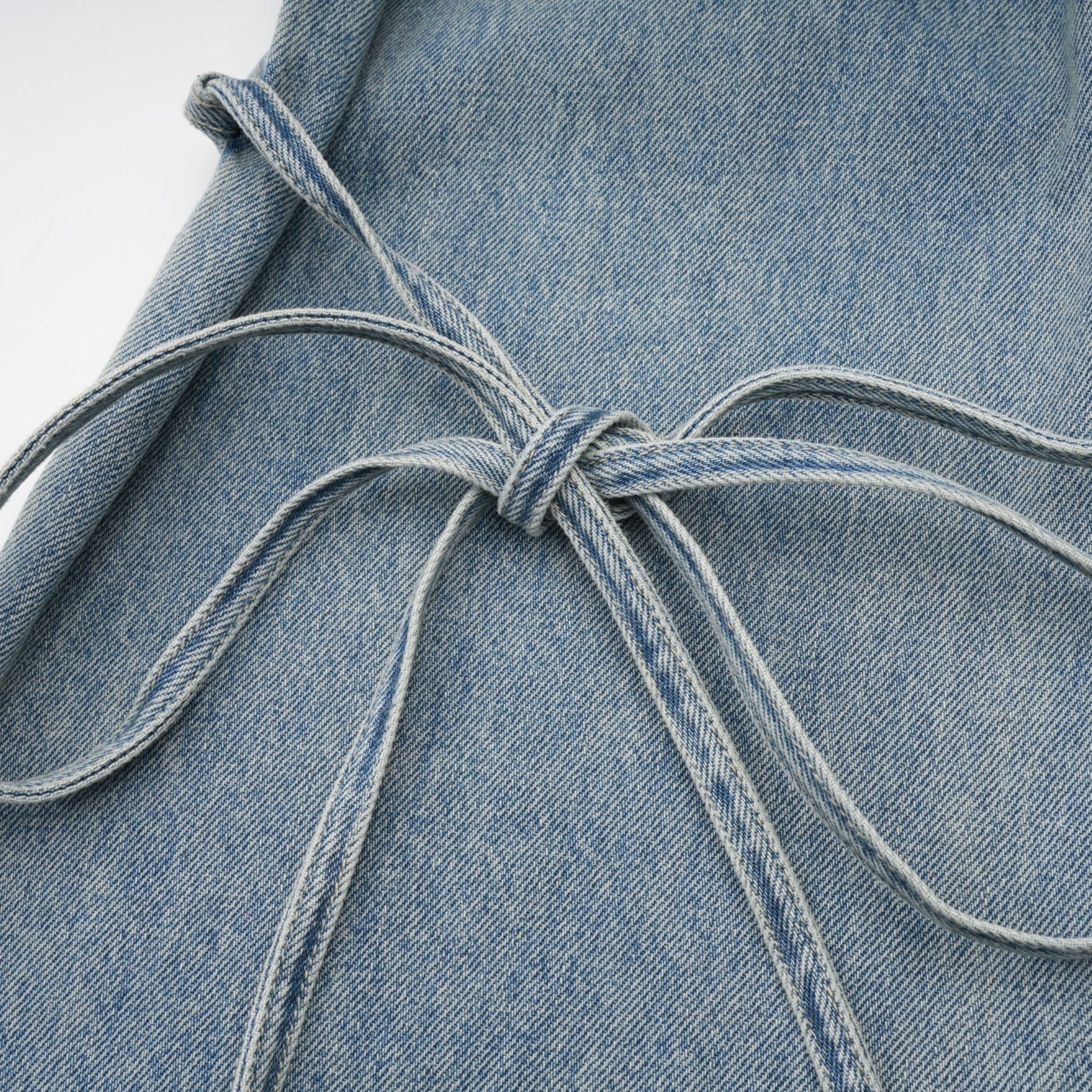 Diana Jeans - Strap Detailing - Whiskering Effect - Off - Center Button Fastening - Five Pockets