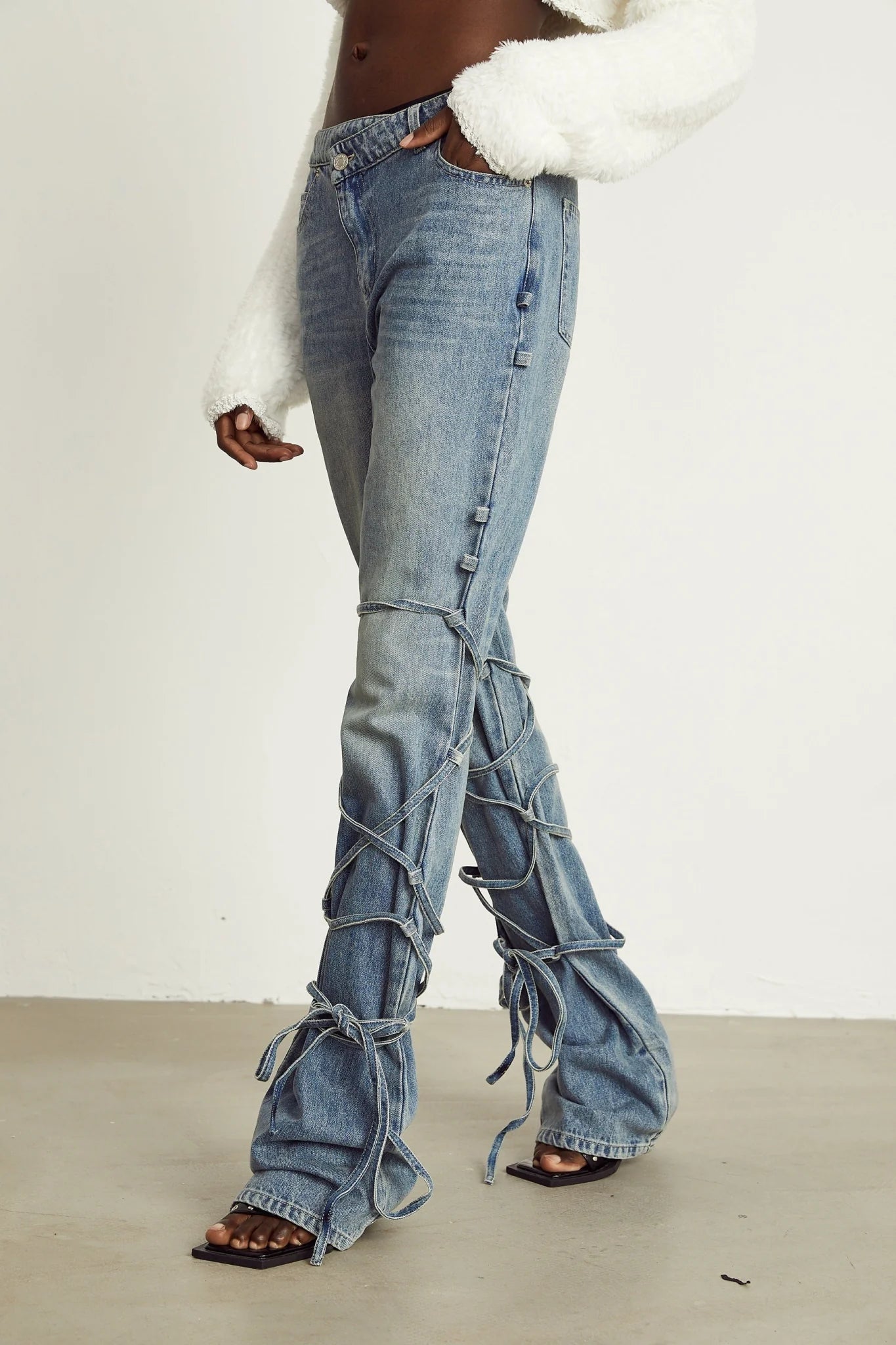 Diana Jeans - Strap Detailing - Whiskering Effect - Off - Center Button Fastening - Five Pockets