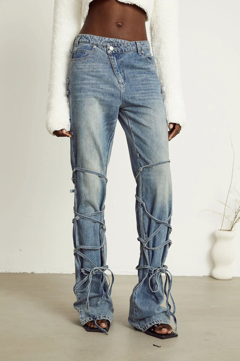 Diana Jeans - Strap Detailing - Whiskering Effect - Off - Center Button Fastening - Five Pockets