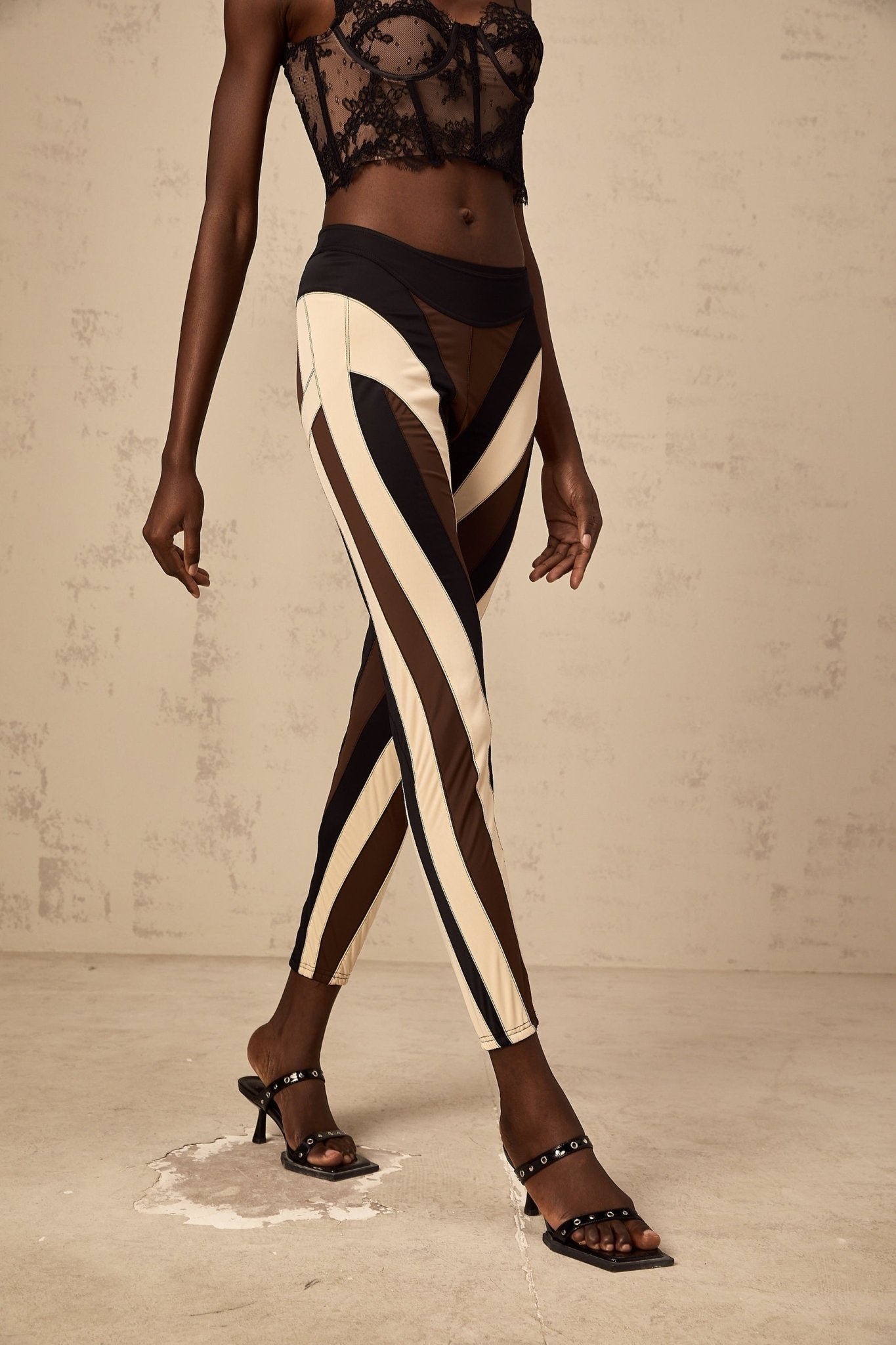 Diane High - Waisted Leggings – Stretch Fit – Color Block – Slim Cut – Panelled – Sporty & Chic – Trendy Athleisure