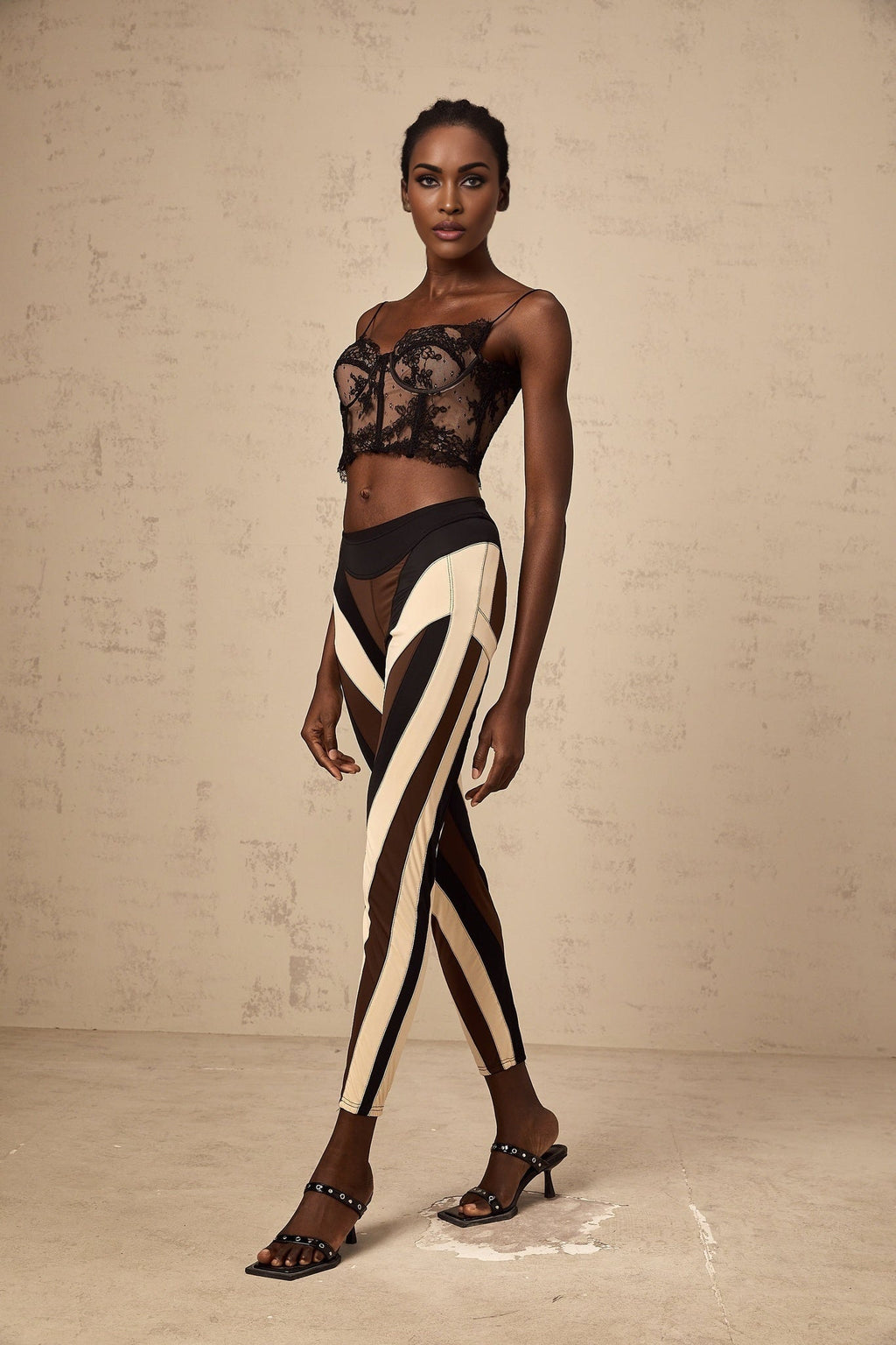 Diane High - Waisted Leggings – Stretch Fit – Color Block – Slim Cut – Panelled – Sporty & Chic – Trendy Athleisure
