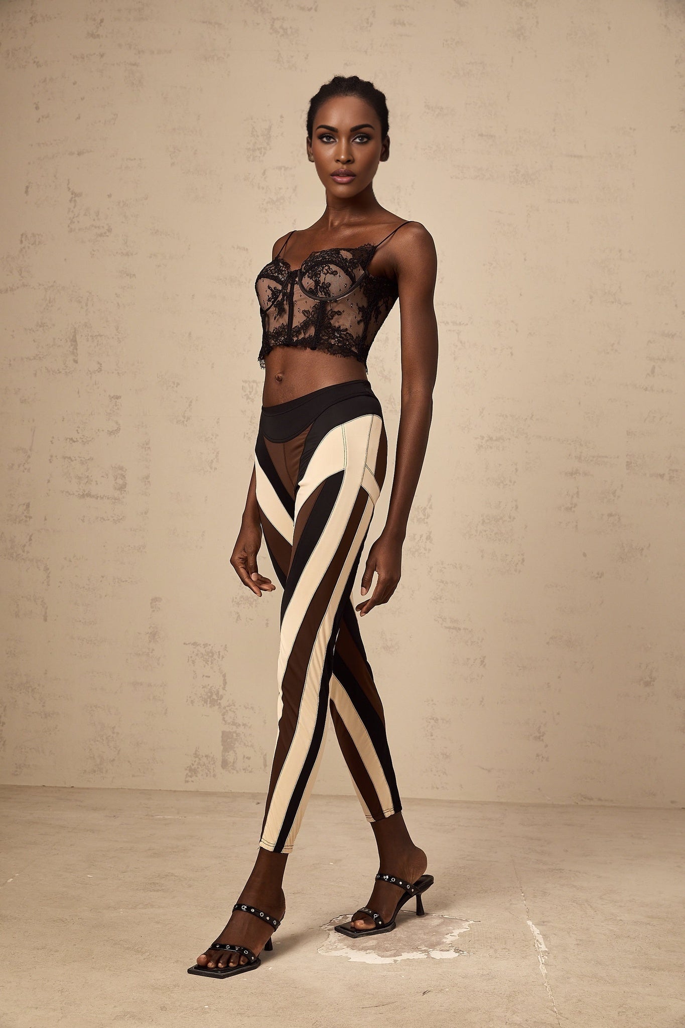 Diane High - Waisted Leggings – Stretch Fit – Color Block – Slim Cut – Panelled – Sporty & Chic – Trendy Athleisure