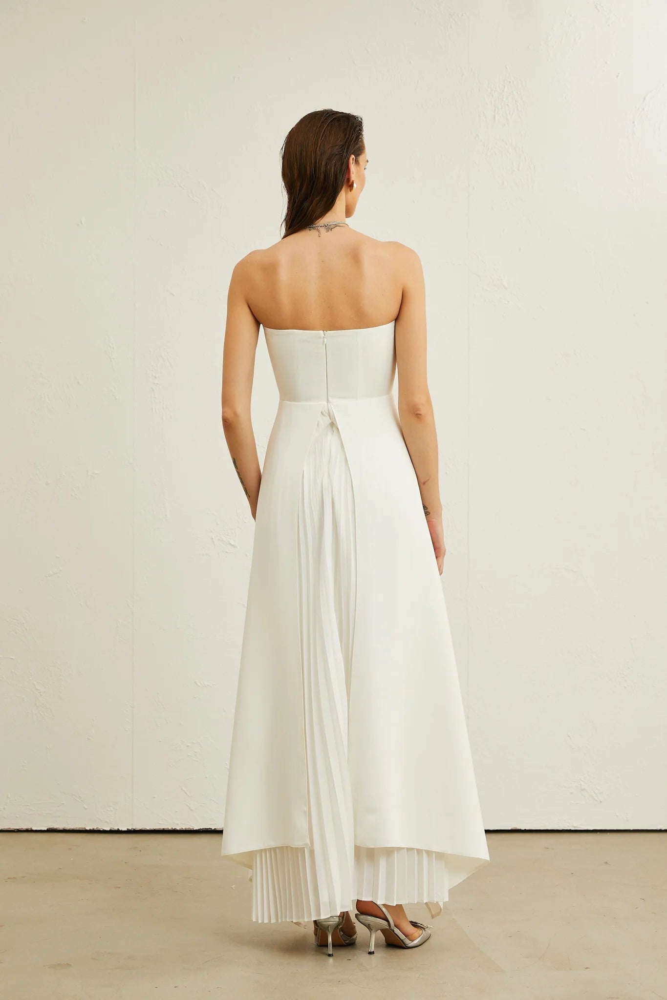 Diletta Maxi Dress - Strapless Sleeveless Design - Off - The - Shoulder Style - Pleated with Ruffled - Cut Trim - Rear Zip Fastening