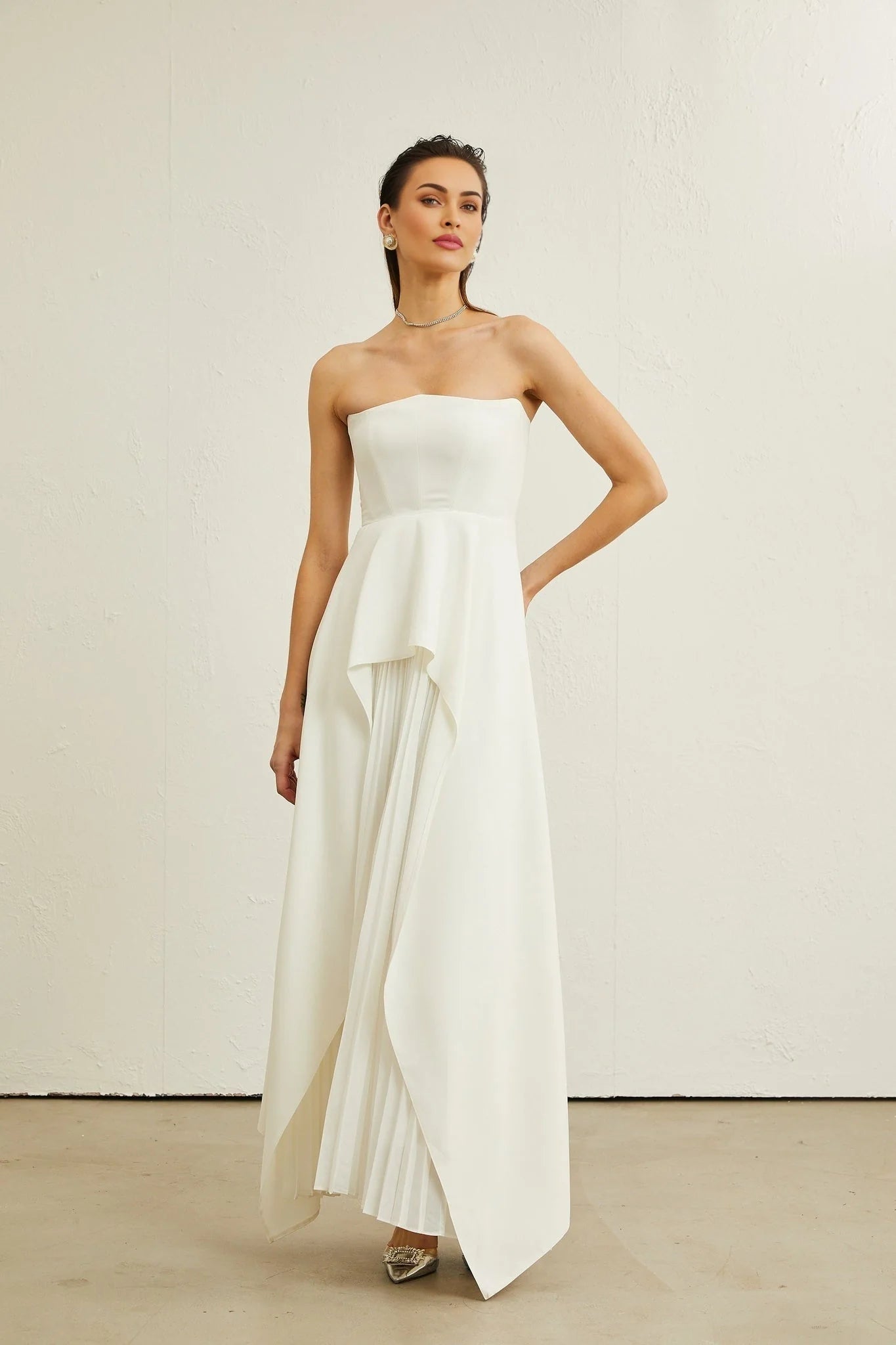 Diletta Maxi Dress - Strapless Sleeveless Design - Off - The - Shoulder Style - Pleated with Ruffled - Cut Trim - Rear Zip Fastening