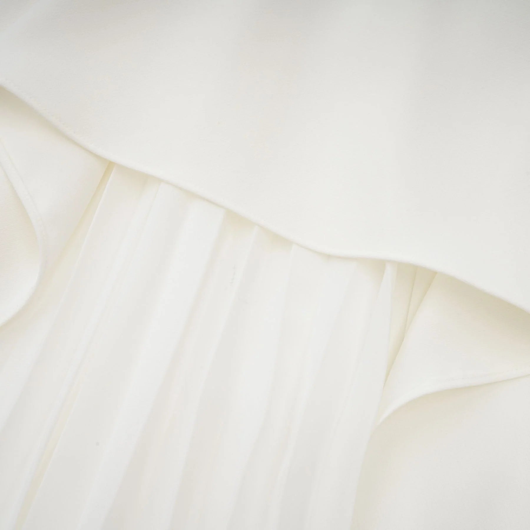 Diletta Maxi Dress - Strapless Sleeveless Design - Off - The - Shoulder Style - Pleated with Ruffled - Cut Trim - Rear Zip Fastening