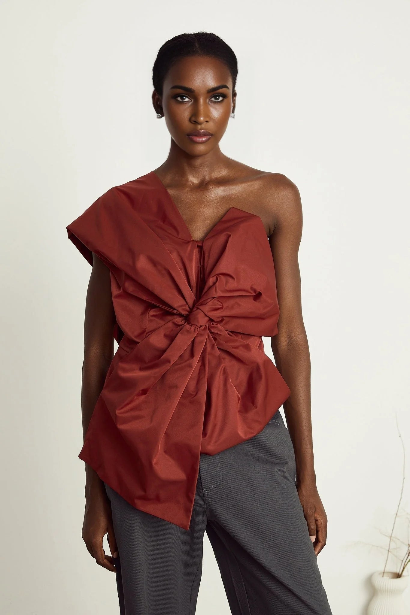 Dylan Top - One - shoulder style - Oversized bow detail - Twisted detailing - Asymmetric design