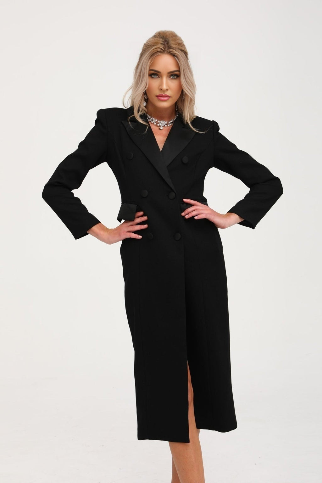 Eithne Double - Breasted Coat - Notched Lapels - Ankle - Length - Tailored Fit - Pockets