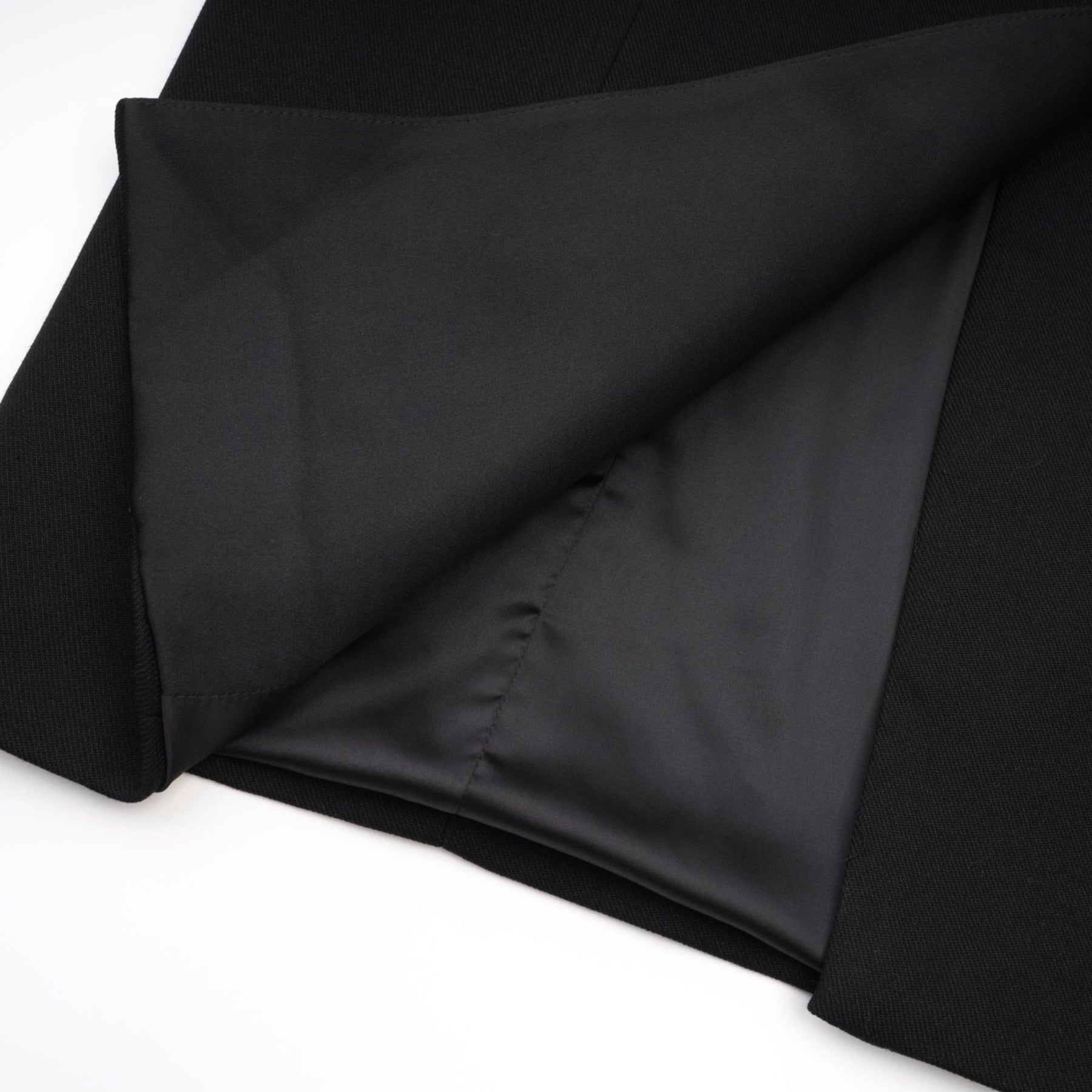 Eithne Double - Breasted Coat - Notched Lapels - Ankle - Length - Tailored Fit - Pockets