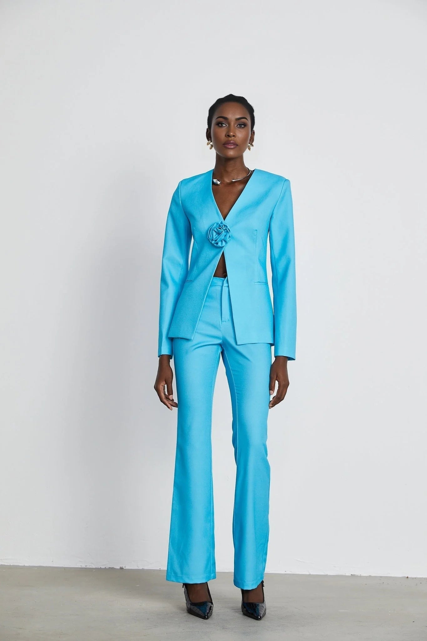 Emilia Jacket & Trousers Set - V Neck Design - Floral Appliqué - High Waist Flared Trousers - Front Button Fastening - Stylish Ensemble