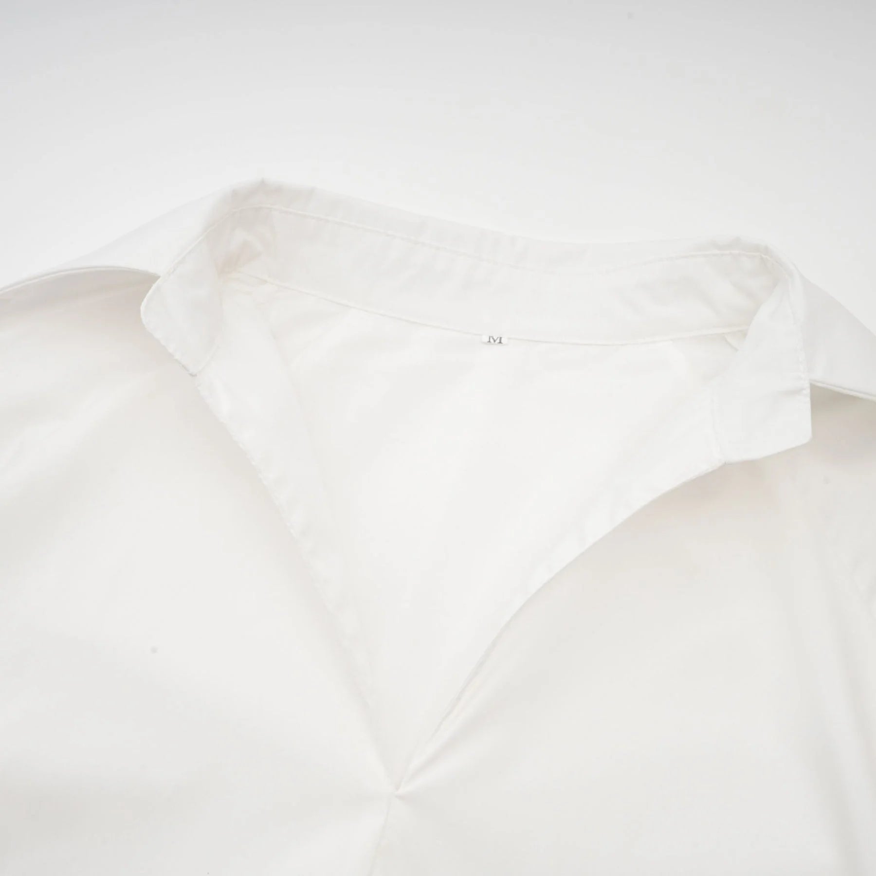 Emma Shirt - Lapels - Long Sleeves - V Neck - Buttoned Cuffs