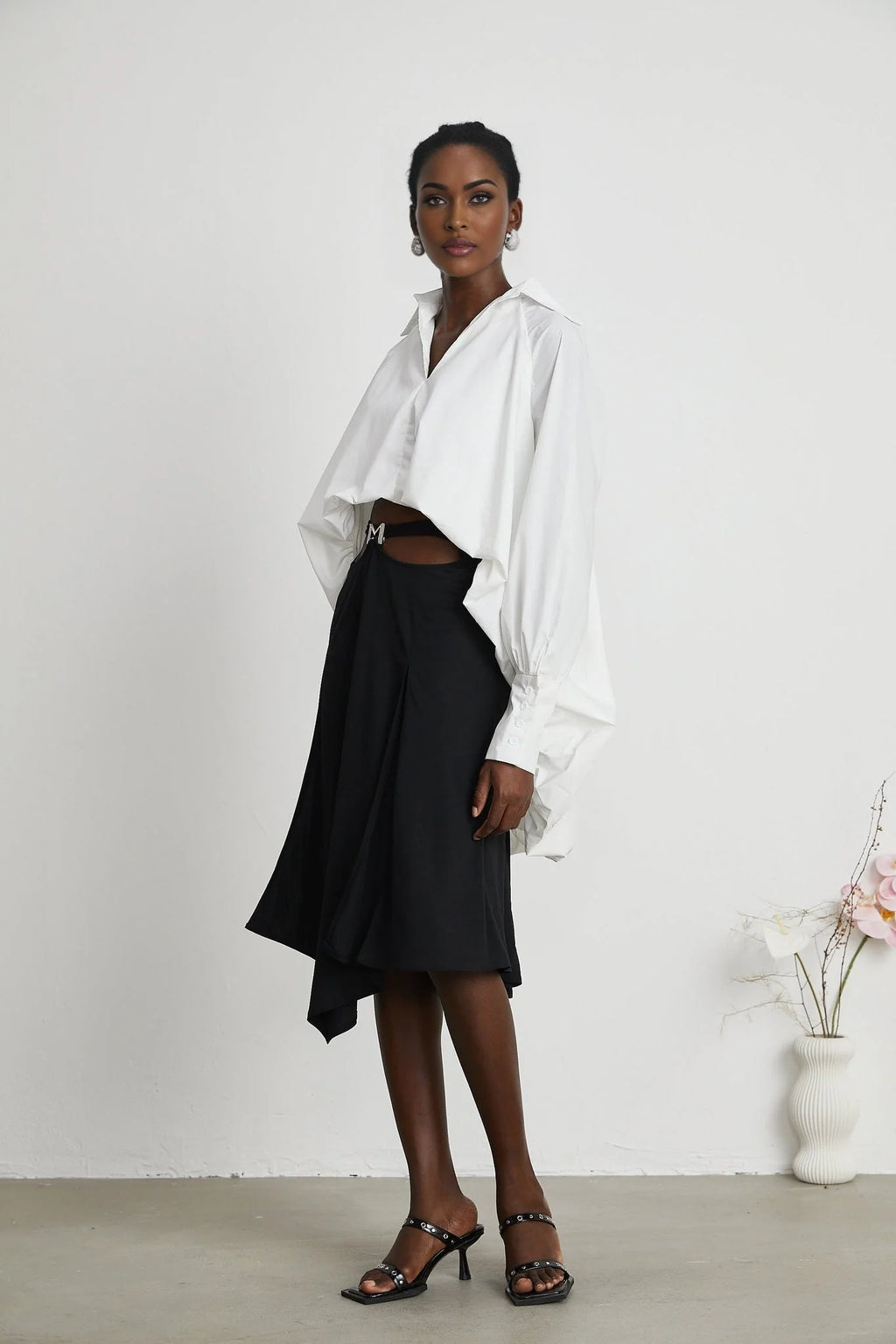 Emma Shirt - Lapels - Long Sleeves - V Neck - Buttoned Cuffs