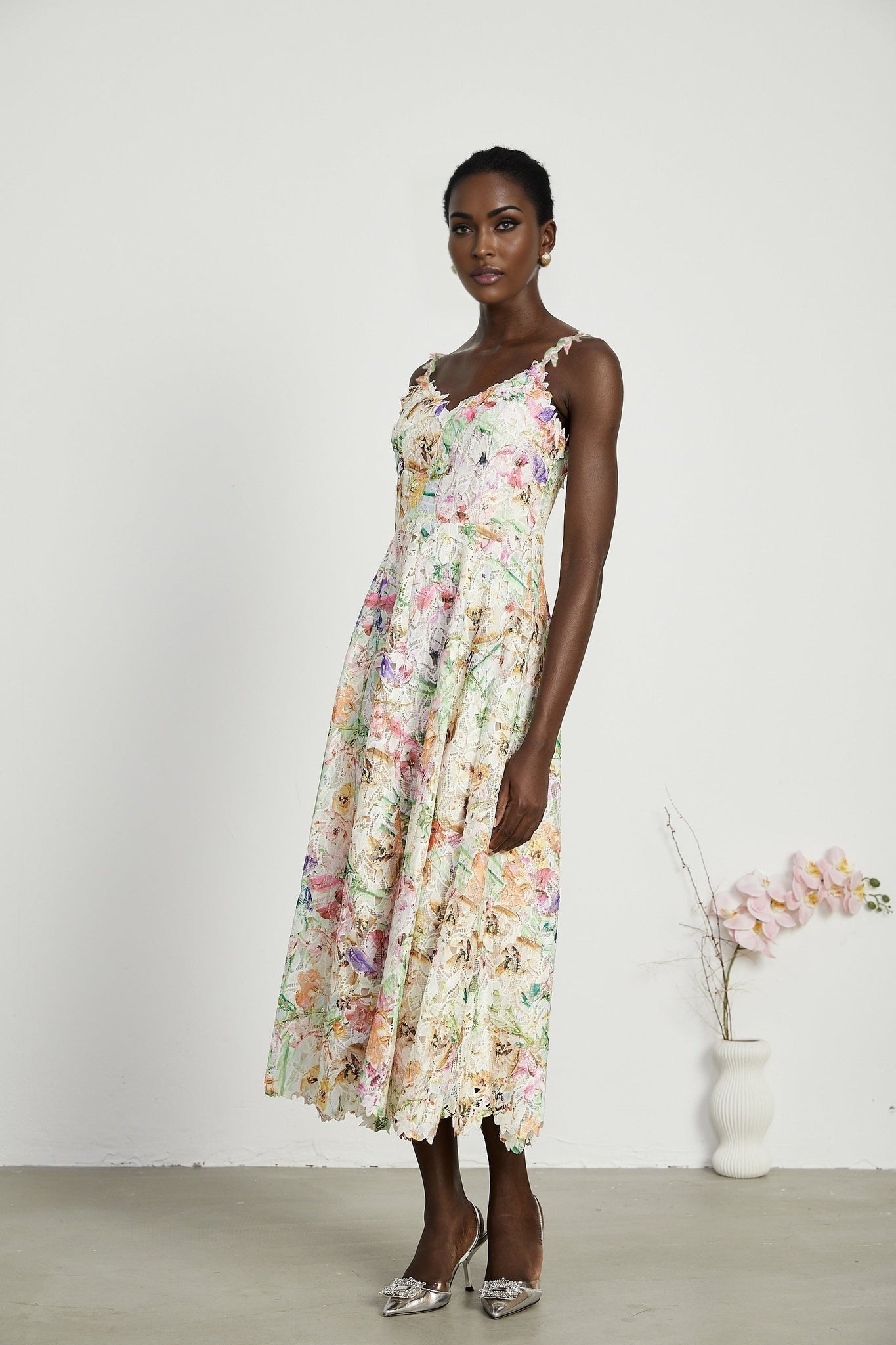 Enora Midi Dress - Sleeveless Cut - V - Neckline - Spaghetti Straps - Floral Embroidery - A - Line Silhouette