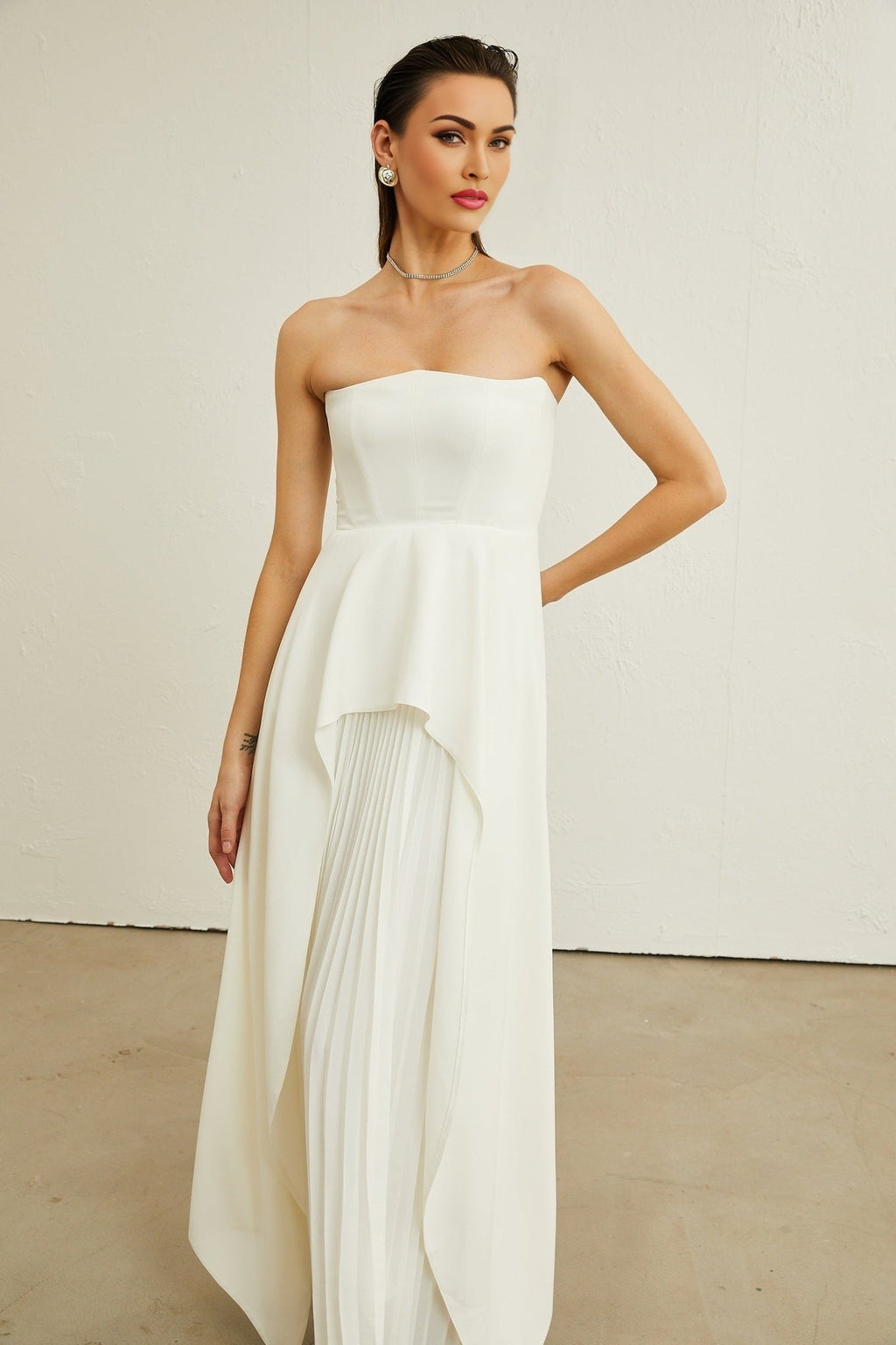 Enrica Maxi Dress - Off - Shoulder Style - Strapless Design - Pleated Feature - Ruffled Trim Detail