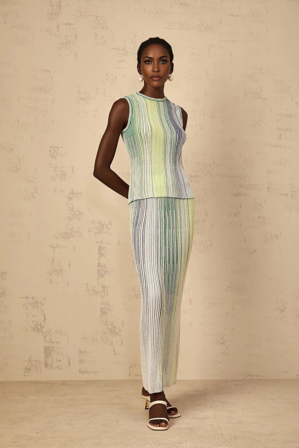 Ester Top & Skirt Set with Contoured Fit and Textured Lines in Green