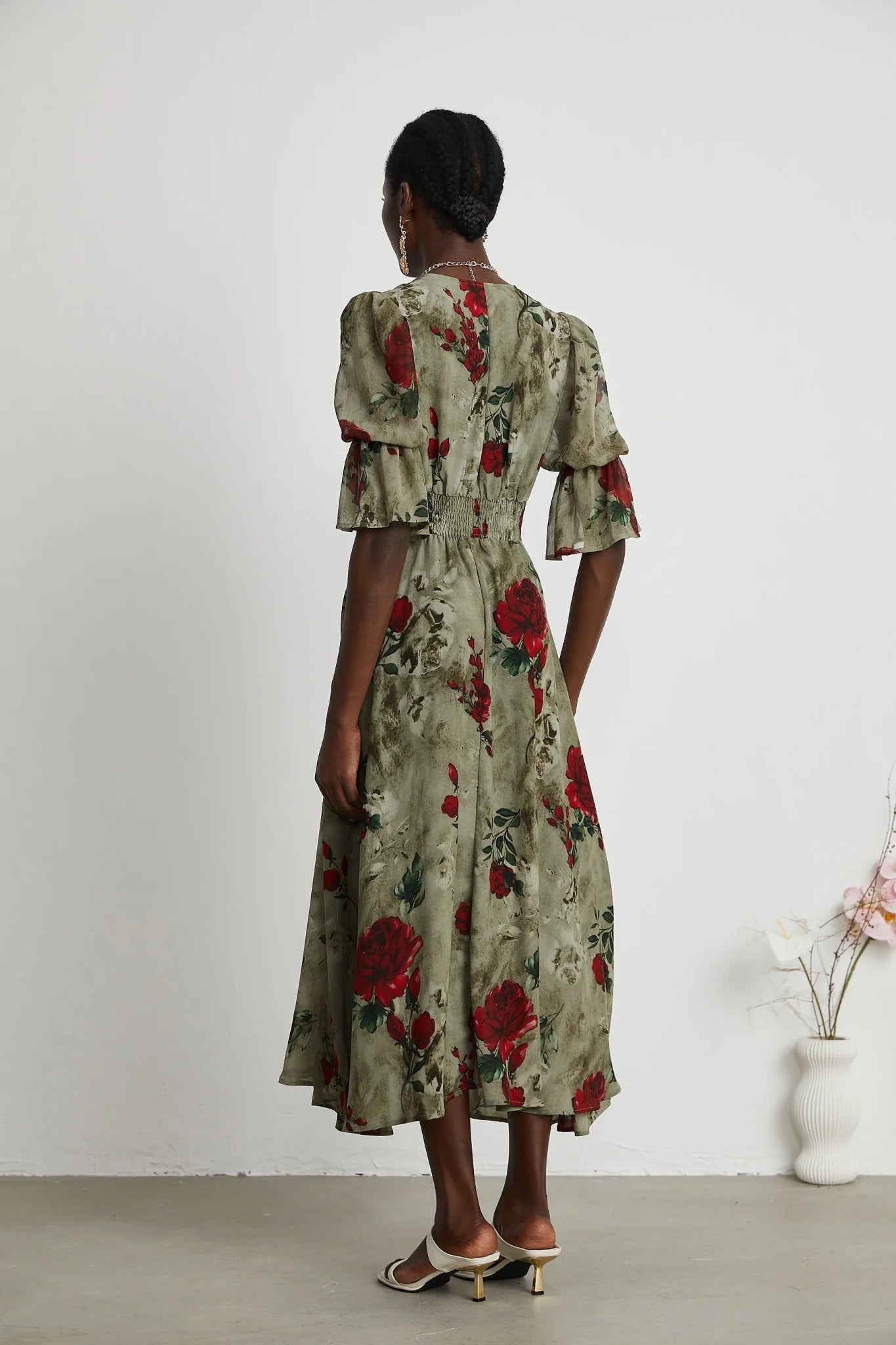 Faith Floral Midi Dress - V - Neck Design - Short Sleeve - Pleated Detailing - Front Button Closure
