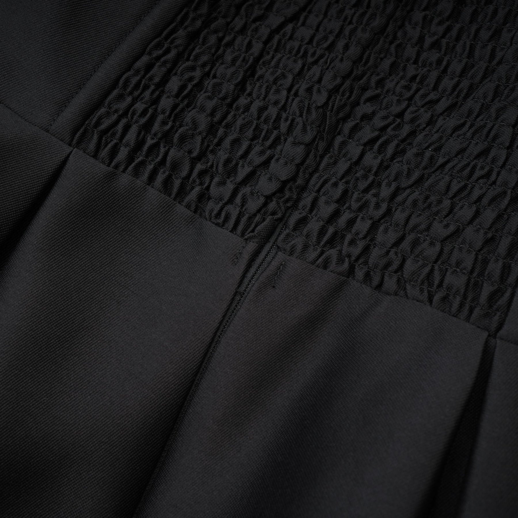 Felisara Midi Dress - Sleek and design - Strapless off the shoulder style - Bow decoration curved hem