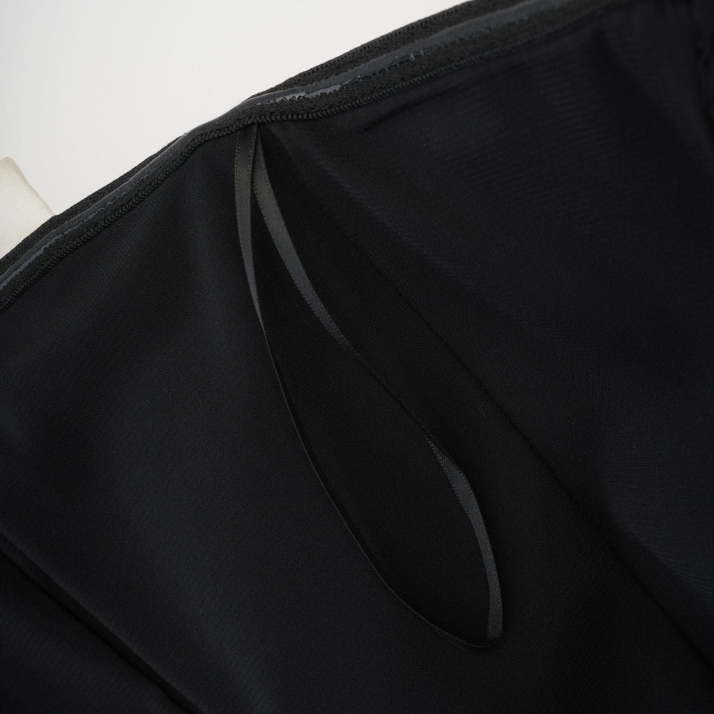 Felisara Midi Dress - Sleek and design - Strapless off the shoulder style - Bow decoration curved hem