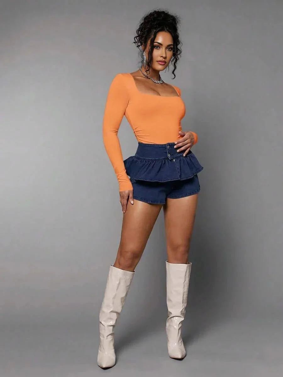 Franca Bodysuit - Slim Fit - Medium Stretch - Regular Sleeve - Natural Mid Waist - Square Neck - Knitted Fabric - Casual Style - Ruched