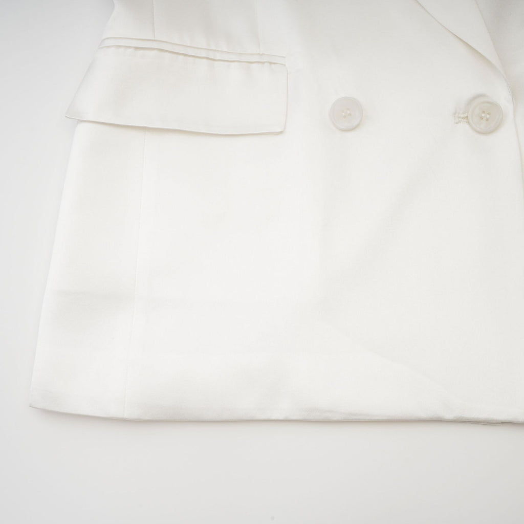 Genesis Blazer - Notch lapel - Long sleeves - Shoulder pads - Front button closure