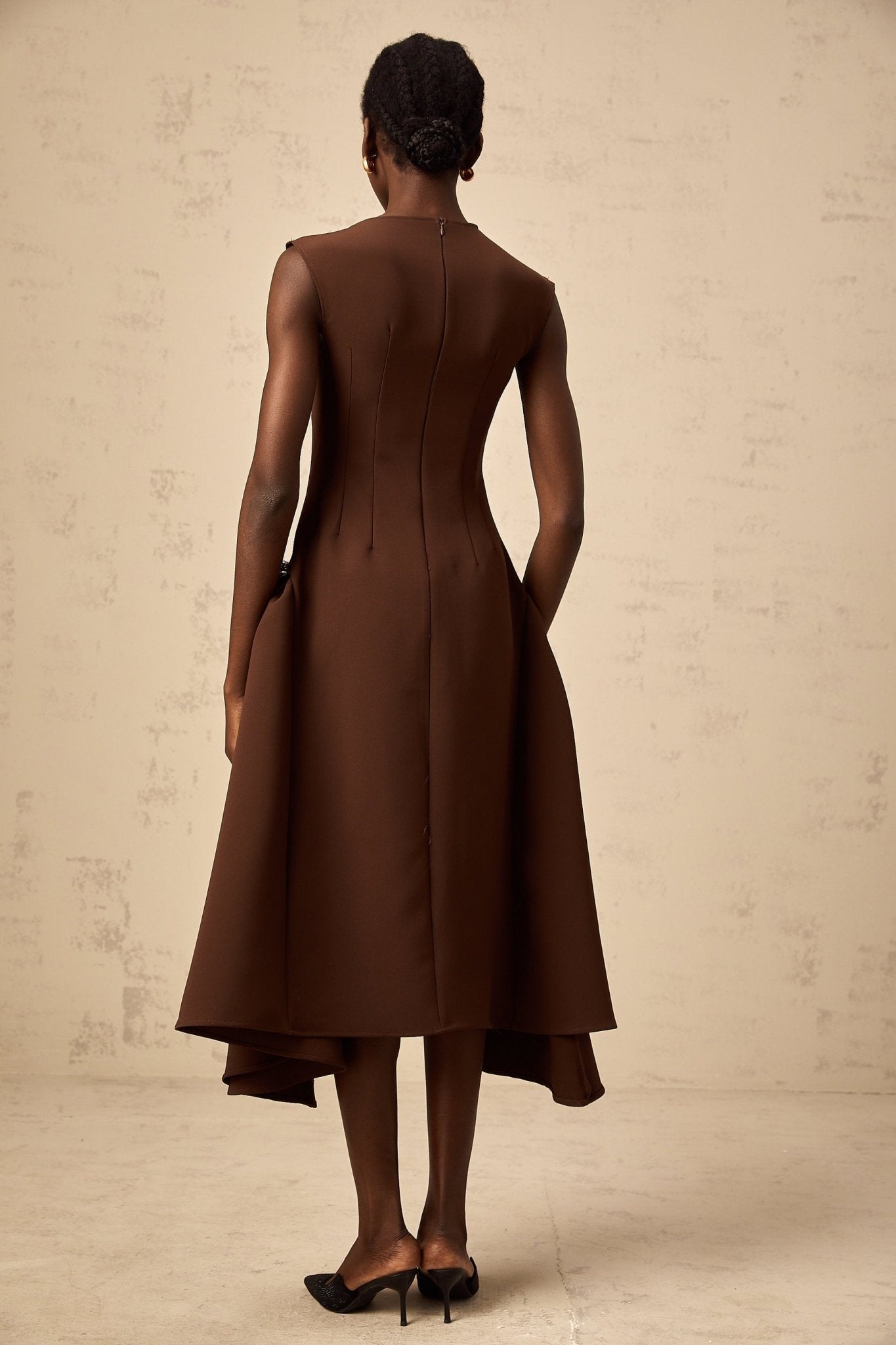 Giada Midi Dress - Twill weave - Crew neck - Cape sleeves - Asymmetric design
