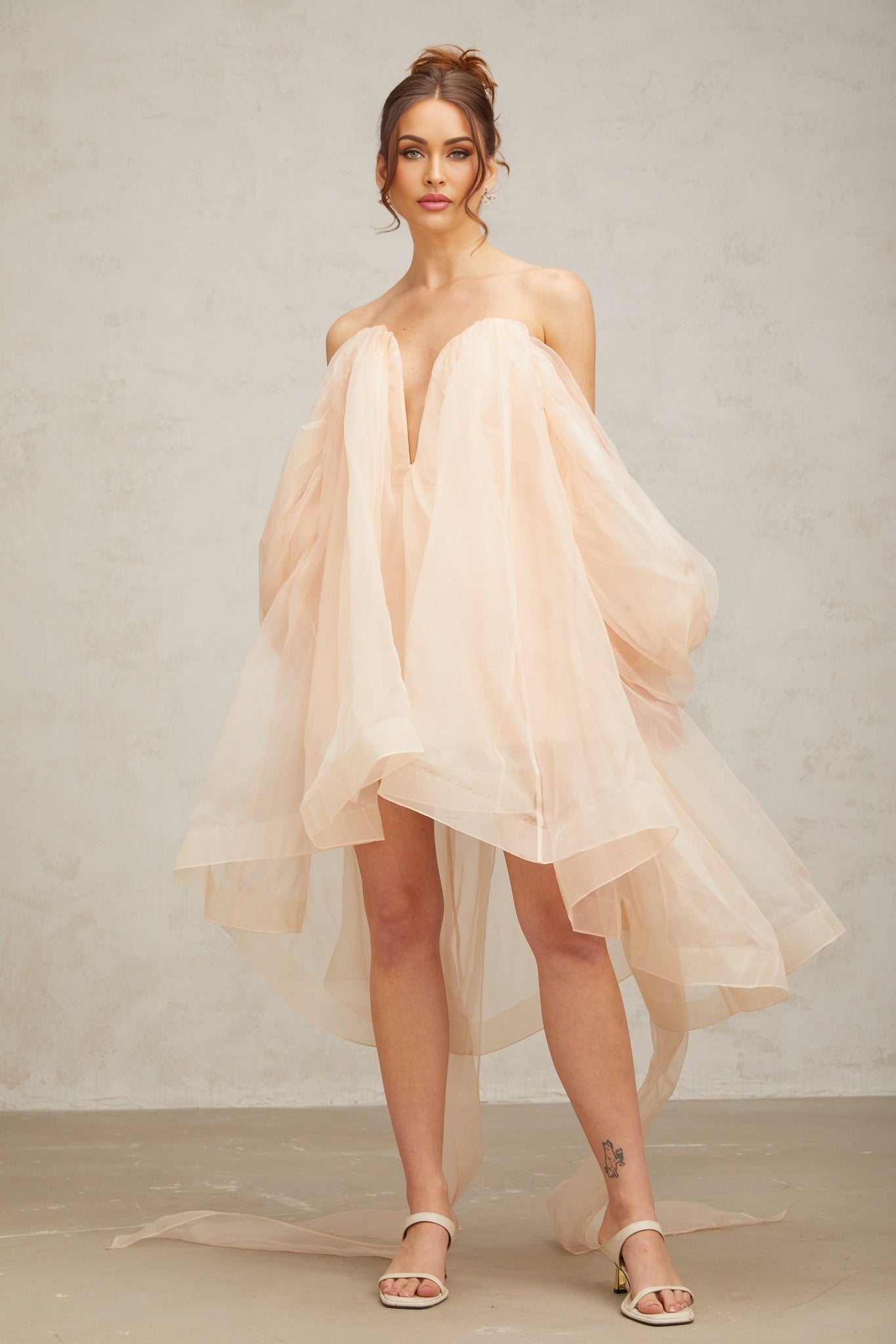 Giana Mini Dress - Strapless Boned Bodice V Neck Ruffled Voluminous Skirt Bow Embellishment