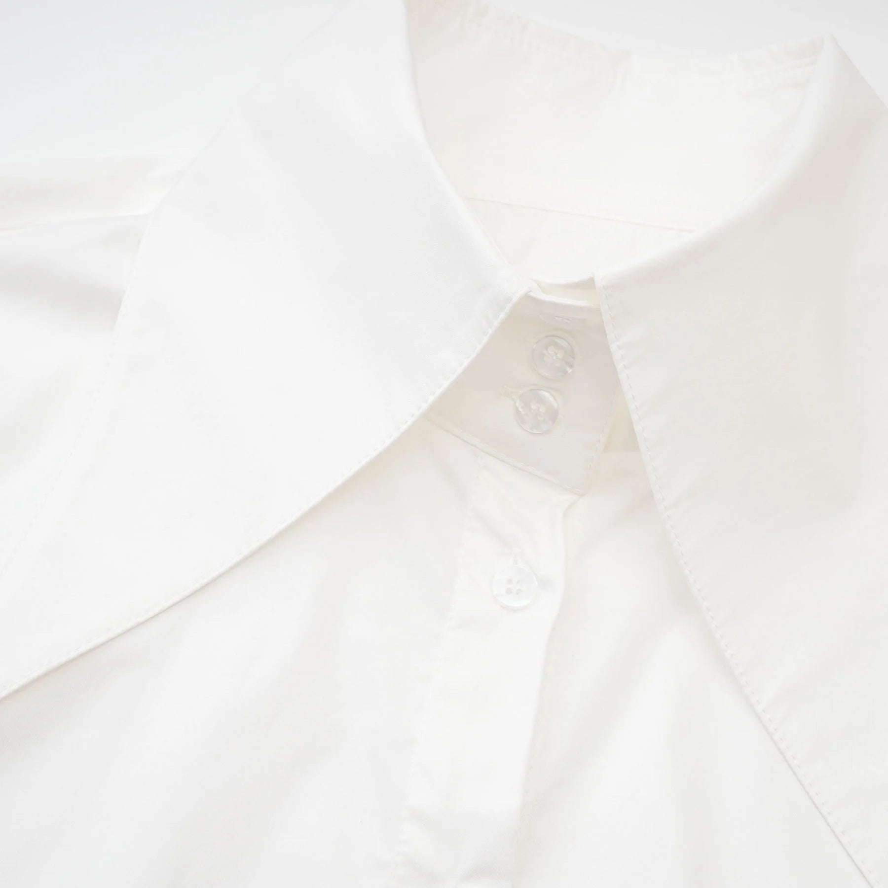 Guenda Shirt - Point Collar - Long Sleeves - Buttoned Cuffs - Front Button Fastening