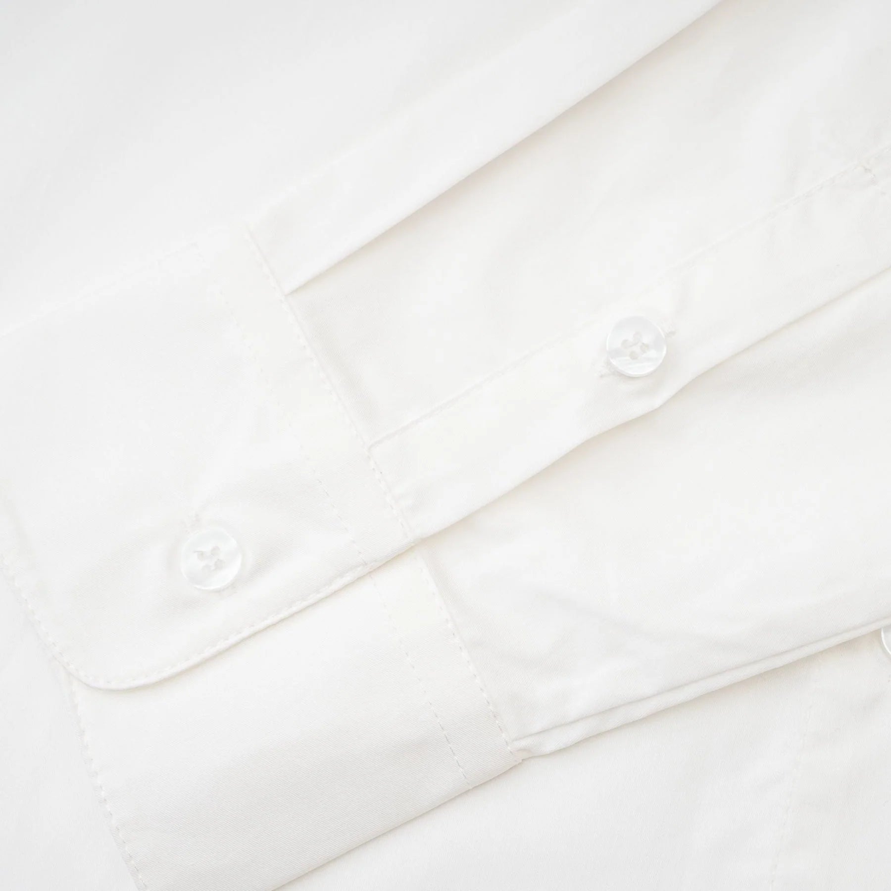 Guenda Shirt - Point Collar - Long Sleeves - Buttoned Cuffs - Front Button Fastening