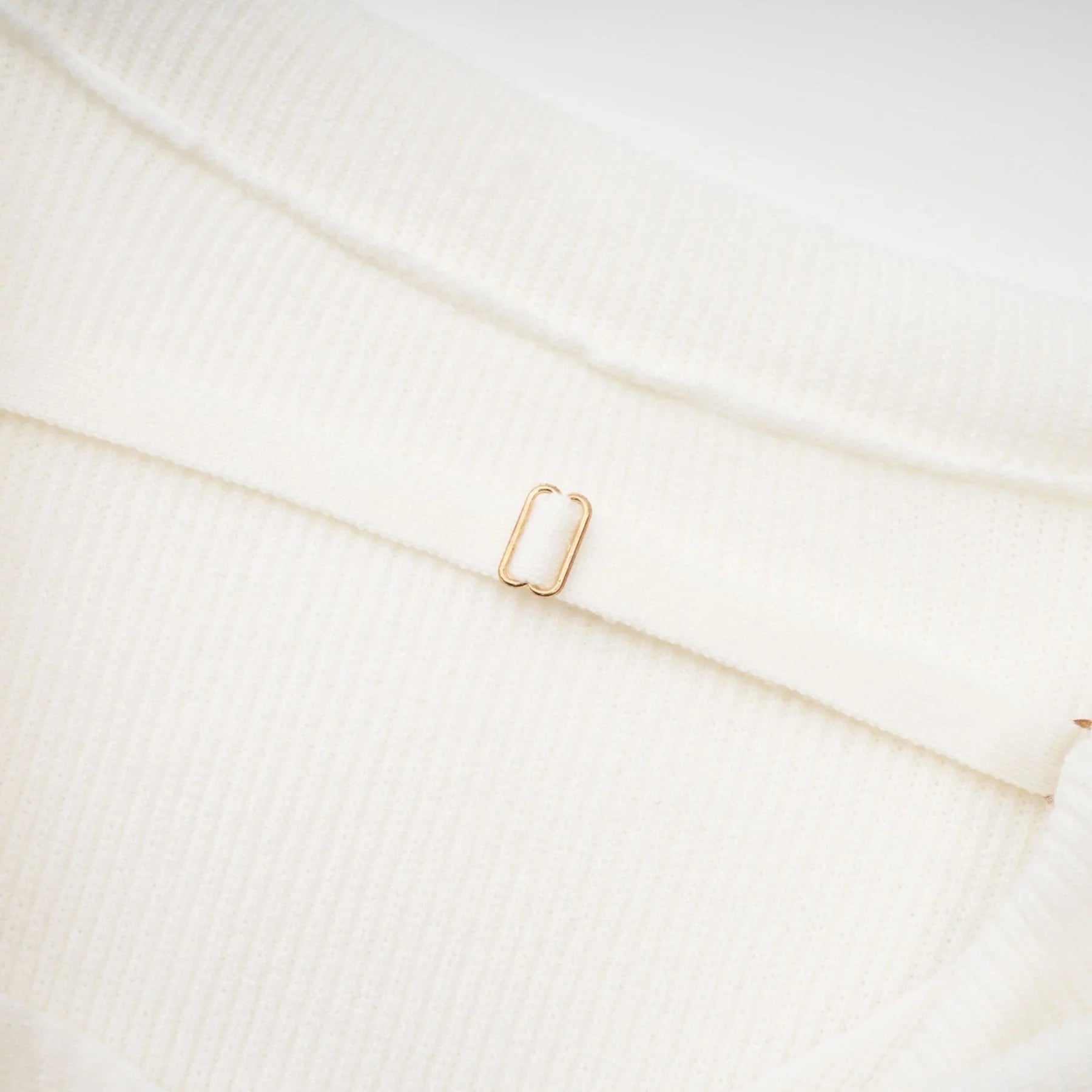 Helena Long Sleeve Top - Twist Design - Fitted Silhouette - Ribbed Knit - Wool Blend