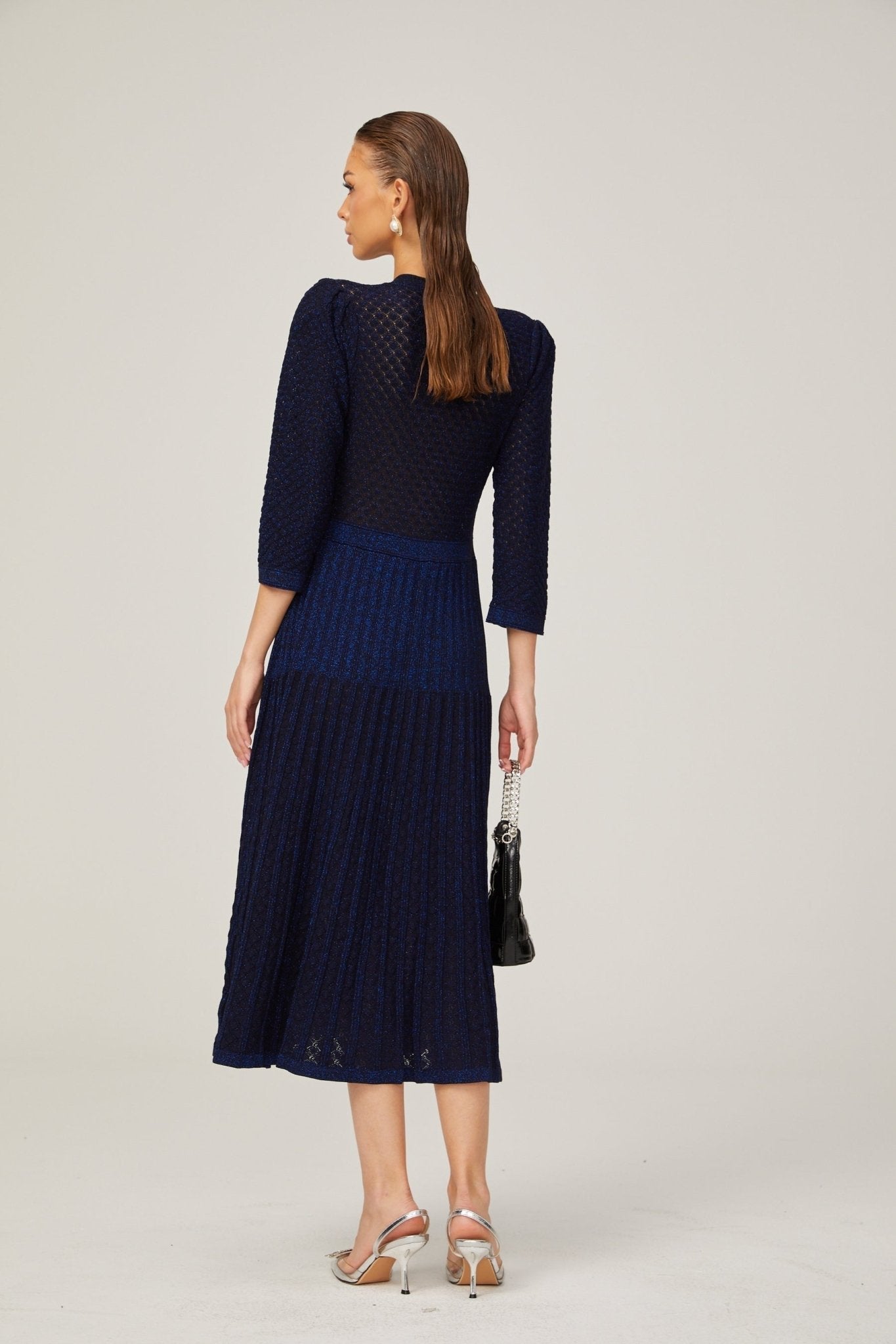 Jayla Long Sleeve Midi Dress in Vibrant Blue
