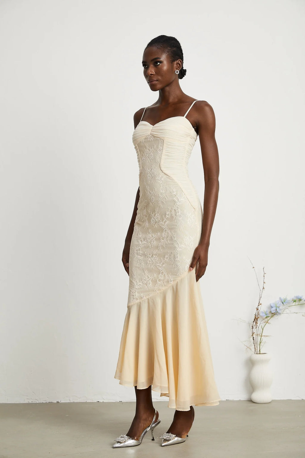 Mariolina Sleeveless Midi Dress with Bustier Style and Lace Detailing