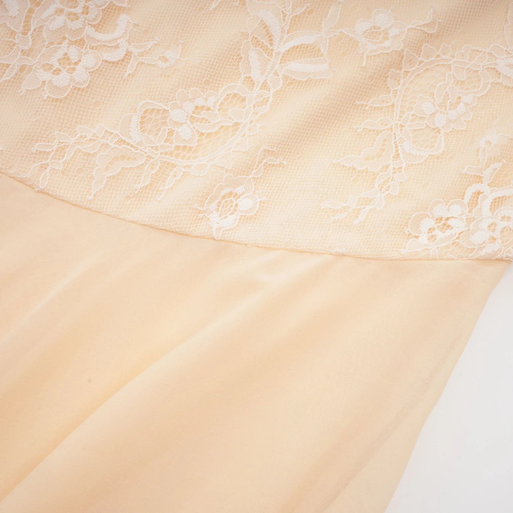 Mariolina Sleeveless Midi Dress with Bustier Style and Lace Detailing